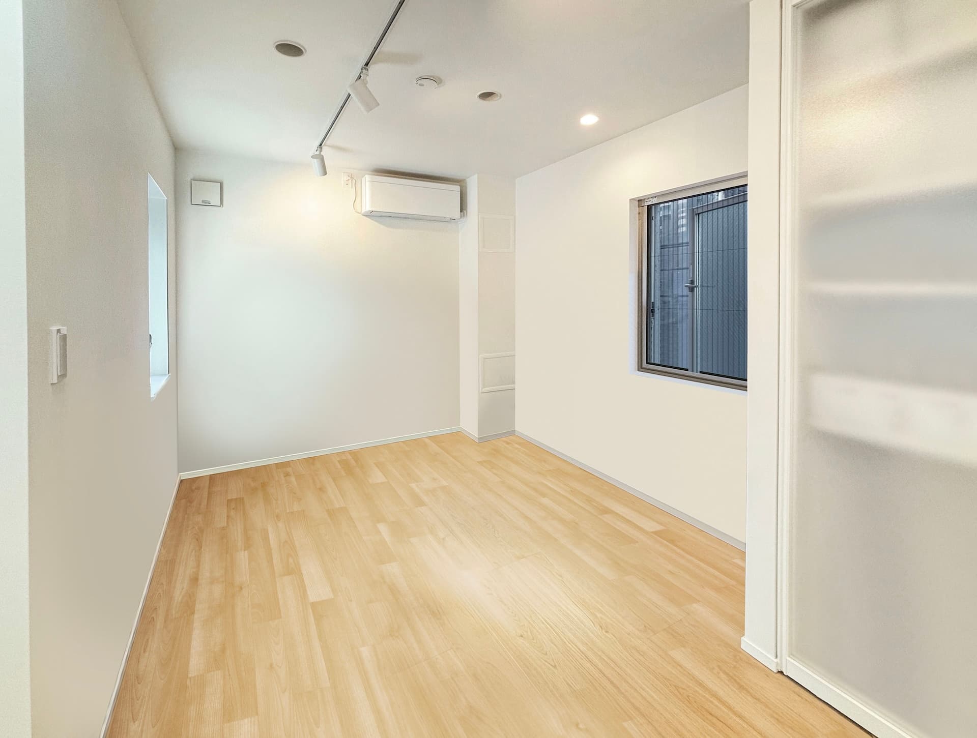 HAKONIWA Bunkyo Sengoku Bedroom.jpg