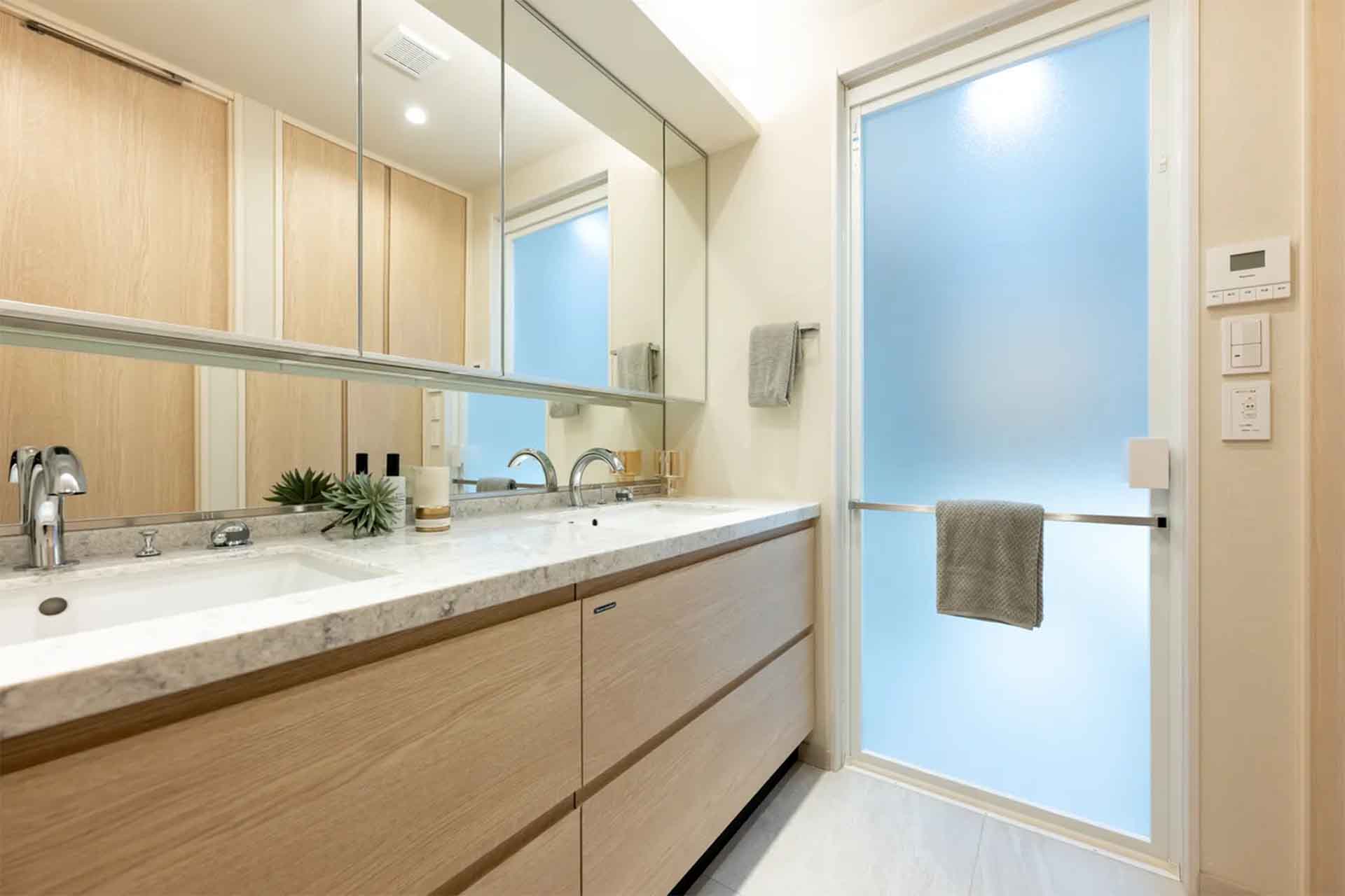 Motoazabu Hills Forest Tower Bathroom.jpg