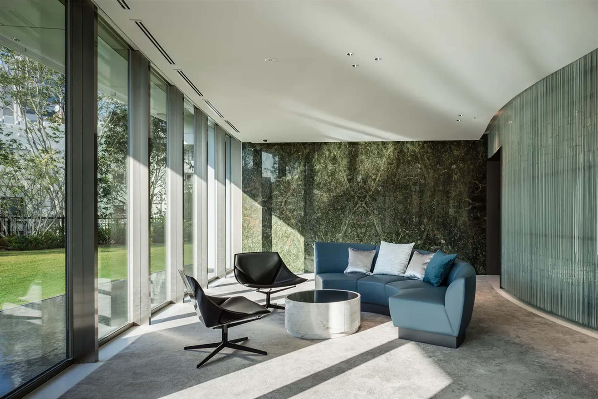 Park Court Aoyama The Towerv lounge4.jpg