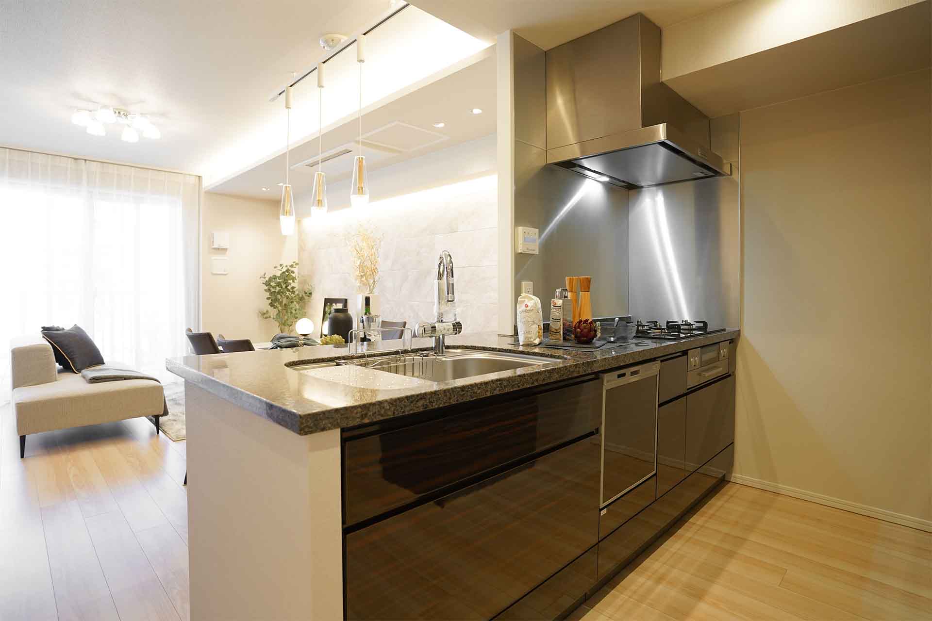 Garden Hills Yotsuya Geihin no Mori kitchen2.jpg