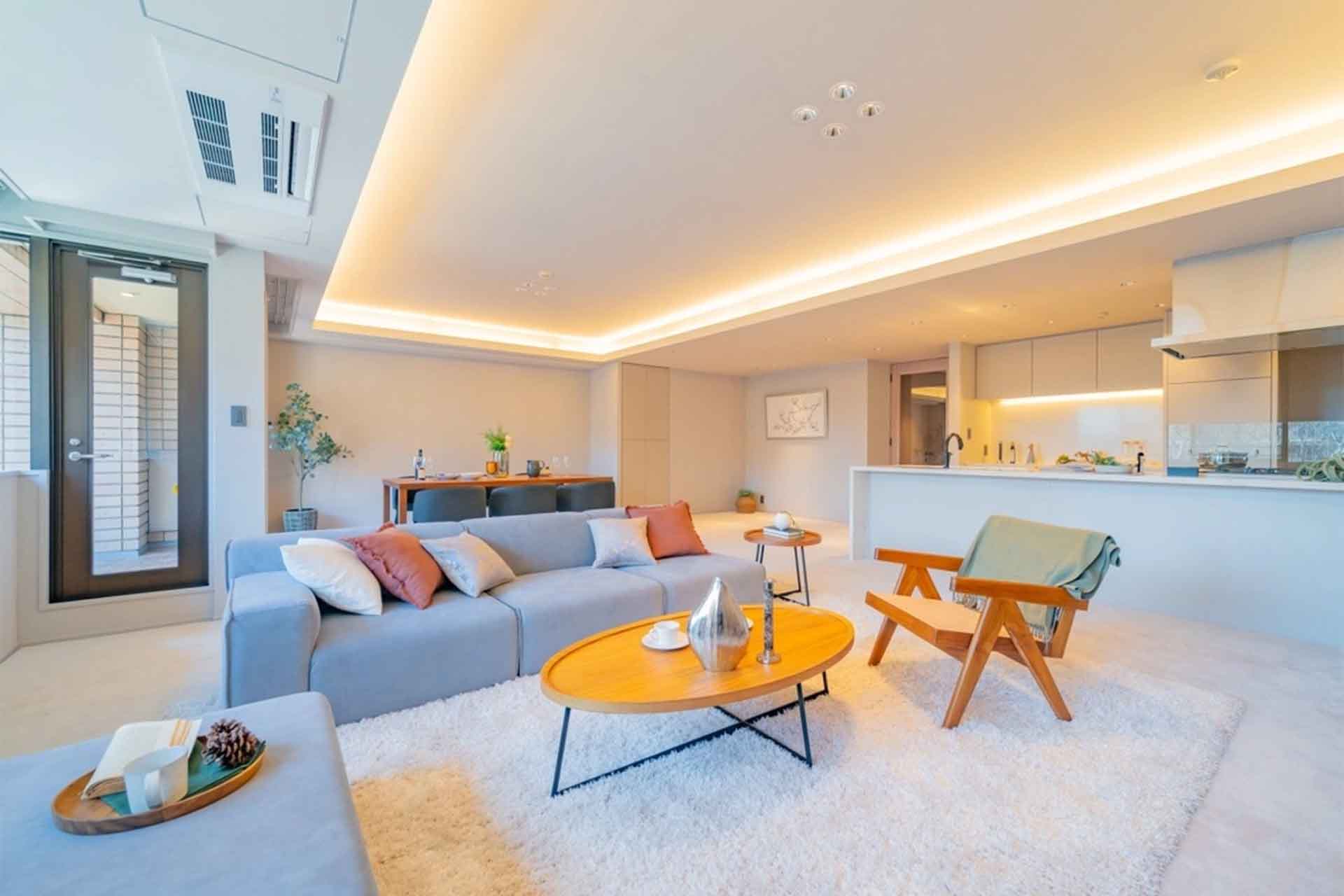 Hiroo Garden Hills Center Hill  LDK.jpg