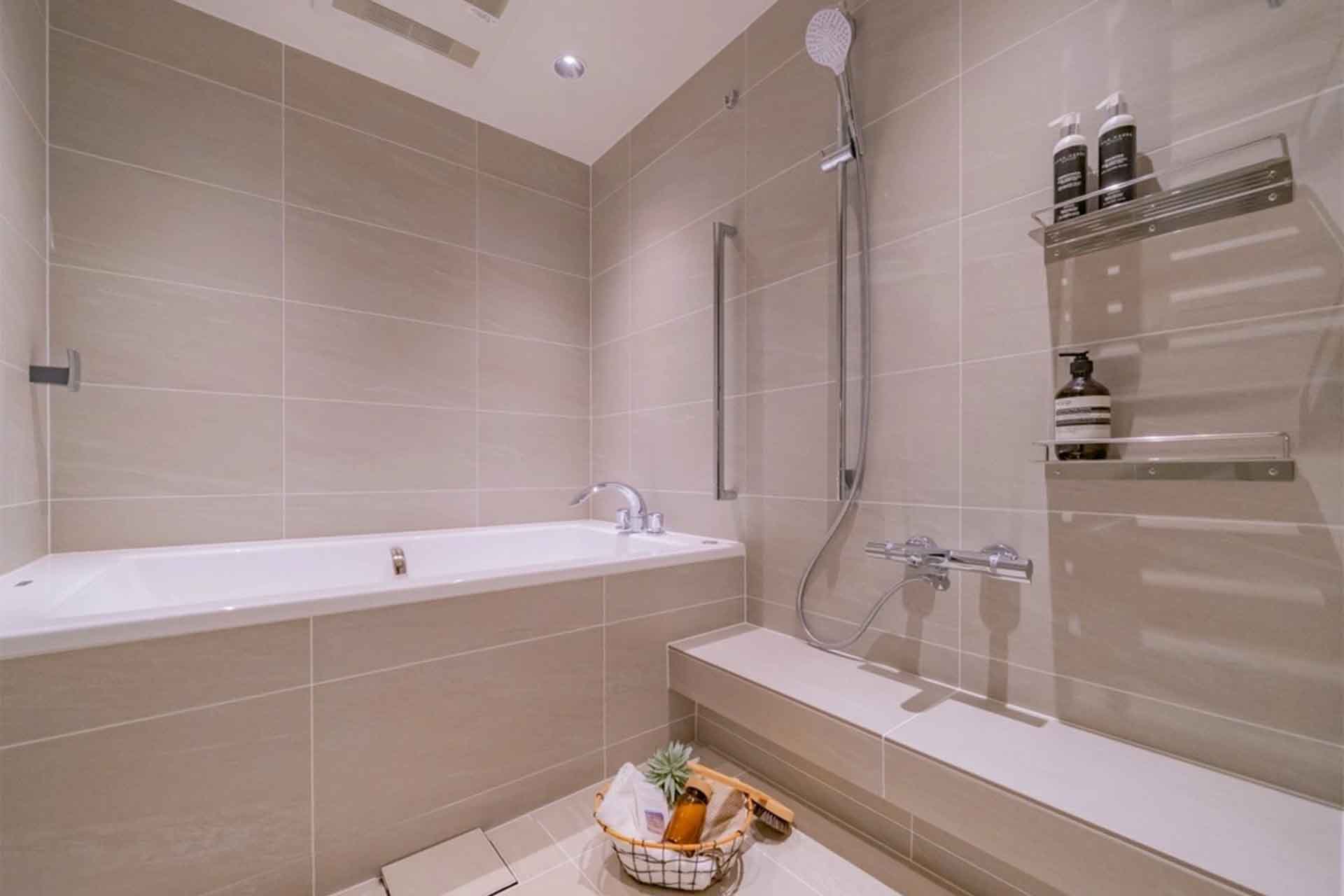 Hiroo Garden Hills Center Hill  Bathroom2.jpg