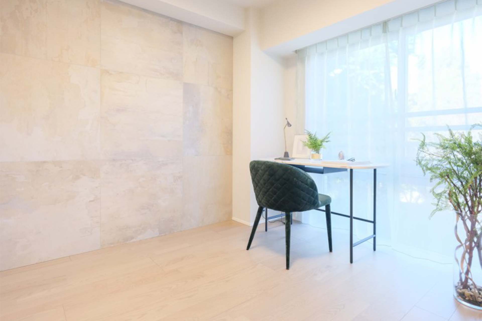 Brands Roppongi Bedroom.jpg