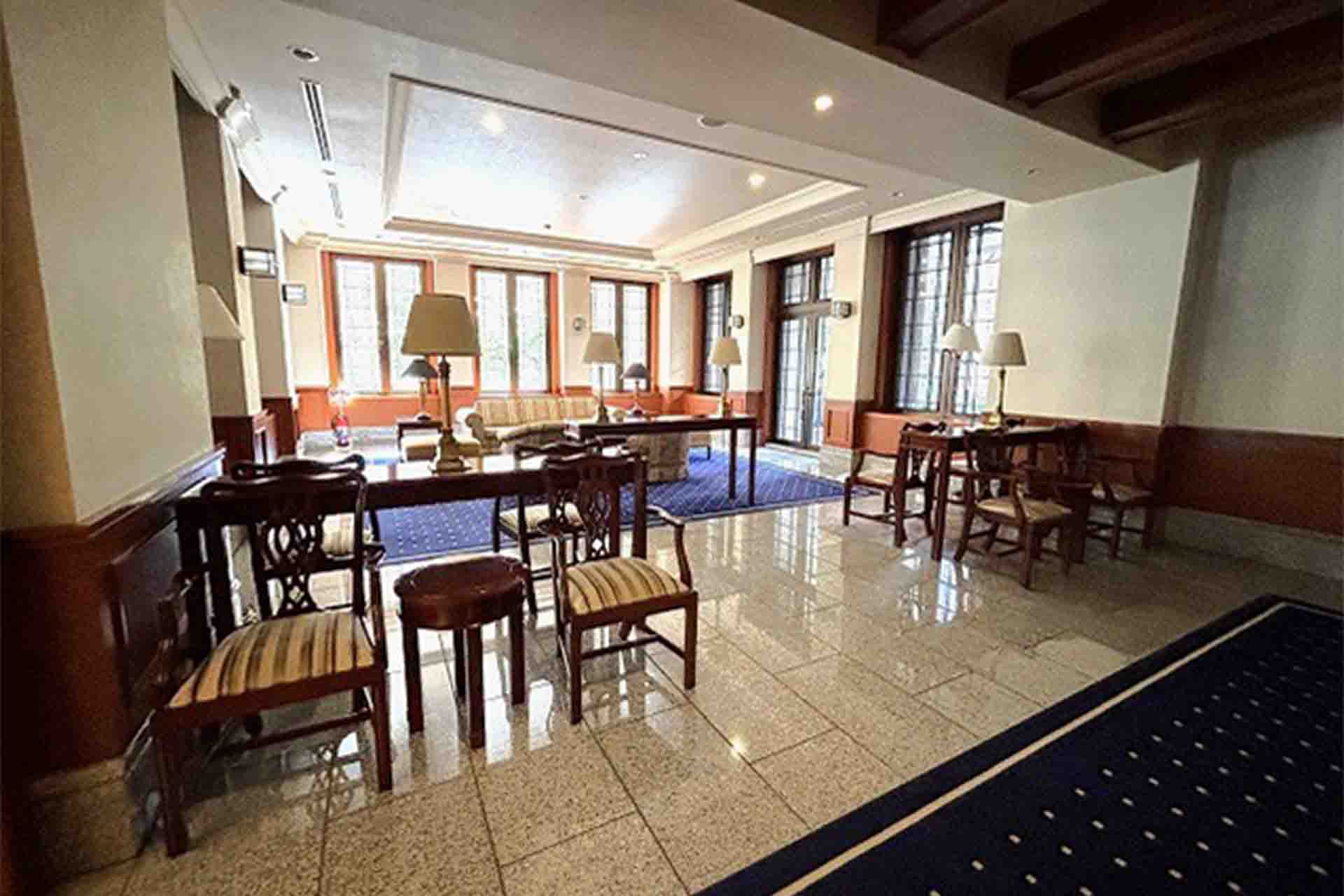 Grand Maison Ebisu Forest hall.jpg