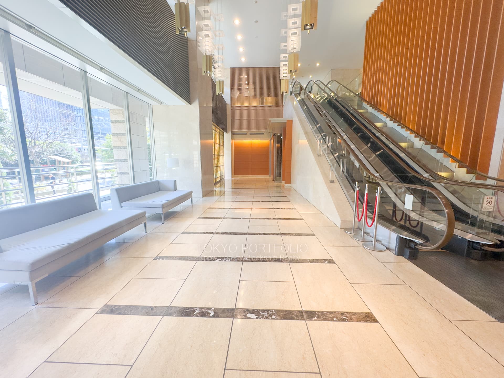 Caterina Mita Tower Suite East Arc Building  -03.jpg