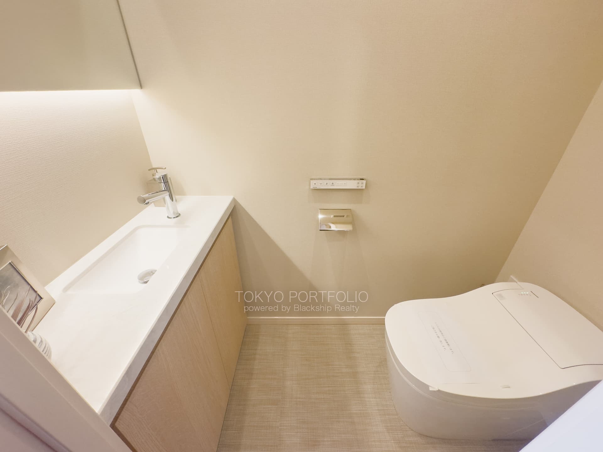 Capital Mark Tower-03.jpg