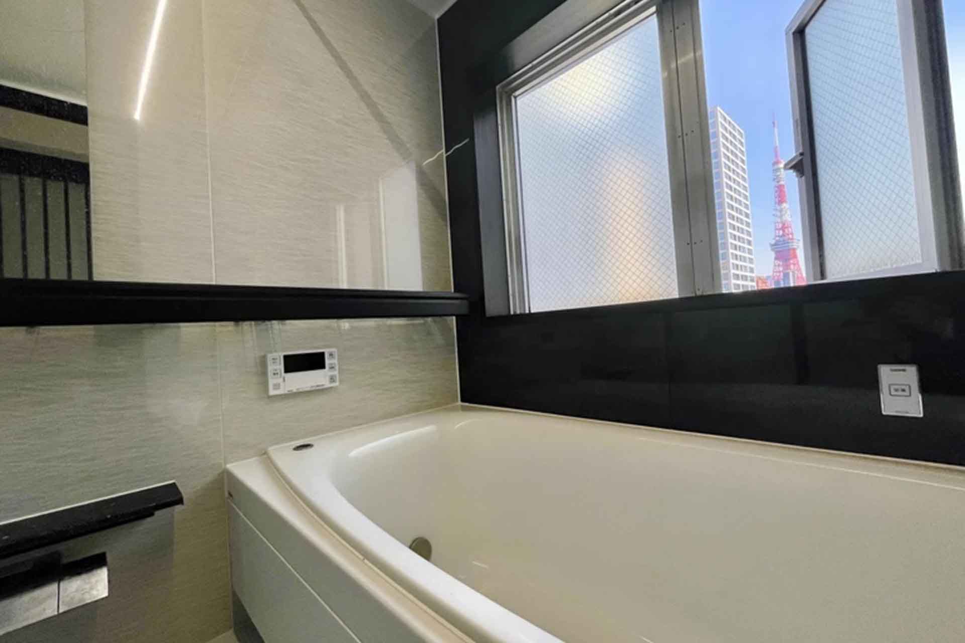 Dom Azabudai Lumines bathroom.jpg