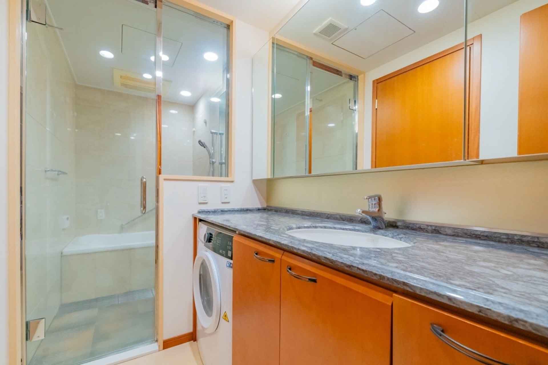 Grand Maison Ebisu no mori Bathroom2.jpg