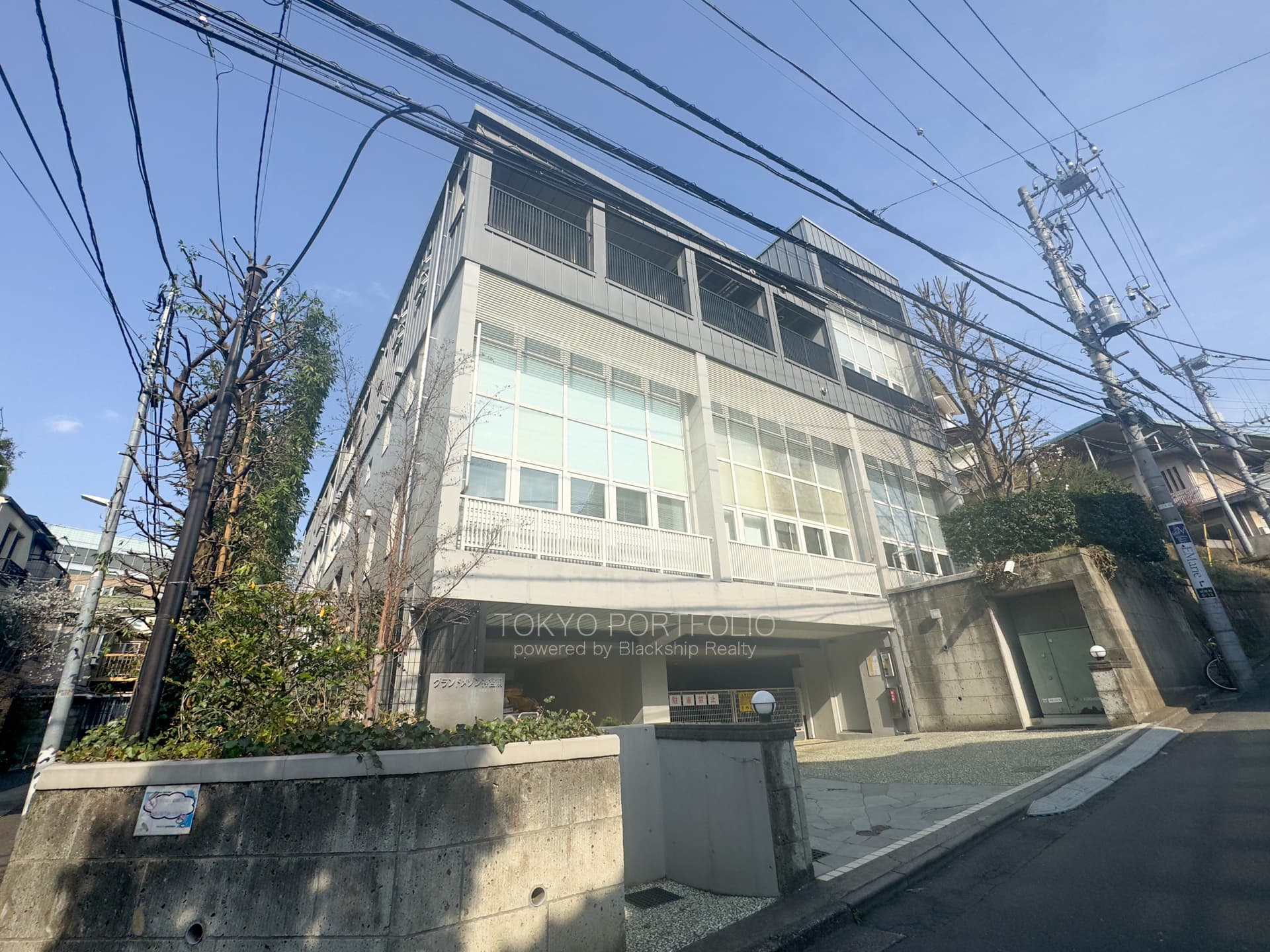 Grand Maison Jingumae-01.jpg