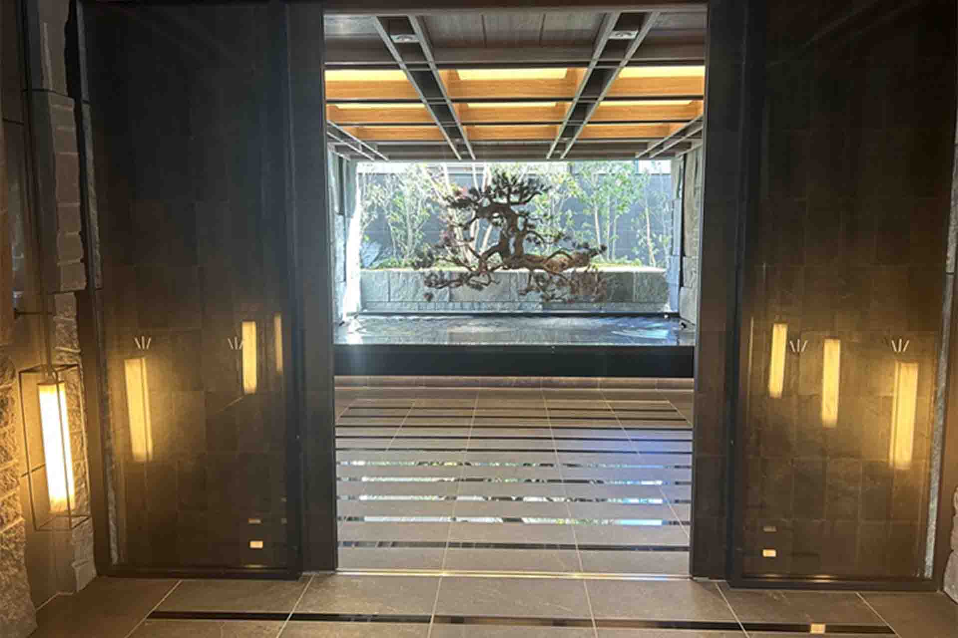 Grand Maison Motoazabu ent2.jpg