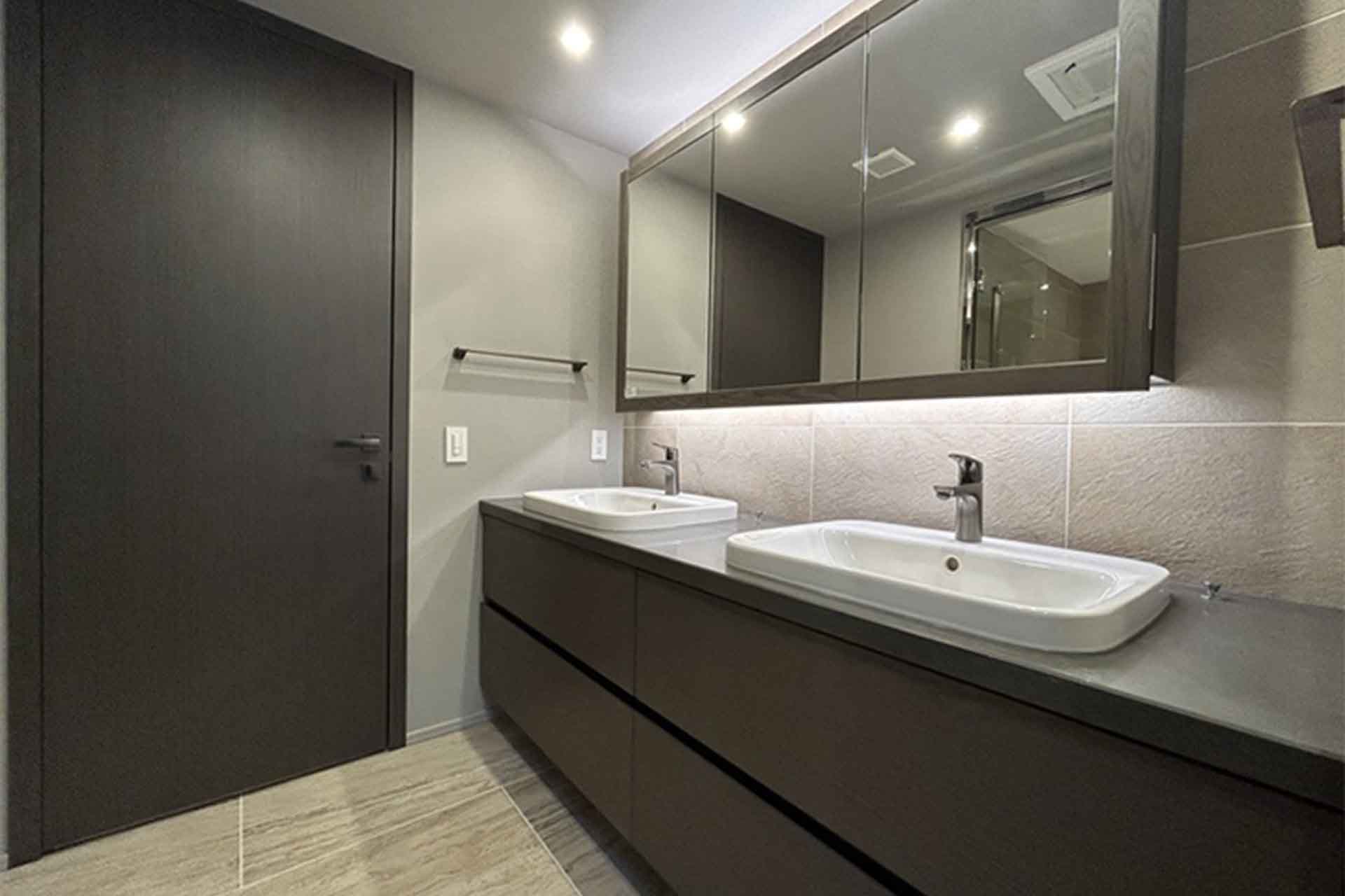 Grand Maison Motoazabu Bathroom.jpg