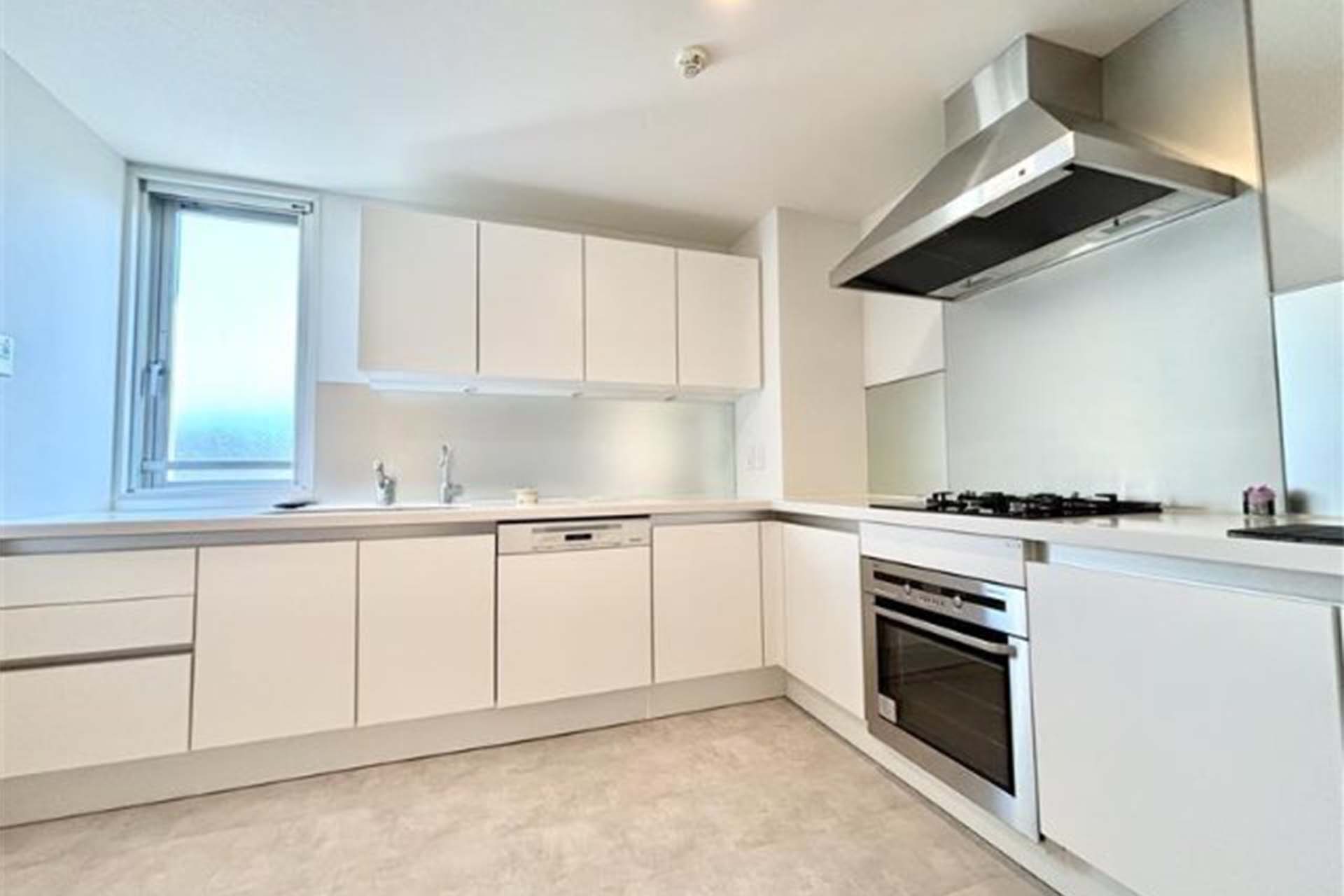 Park View Arisugawa kitchen.jpg
