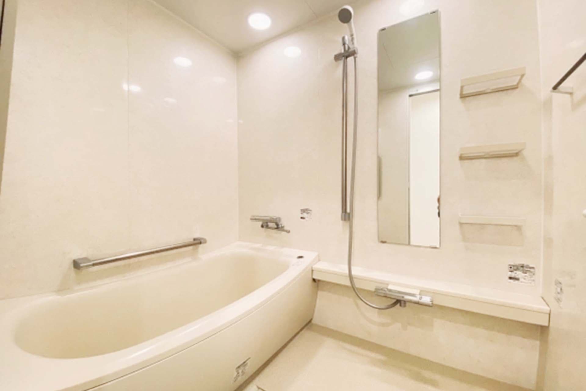 Hiroo Garden Hills Bathroom.jpg
