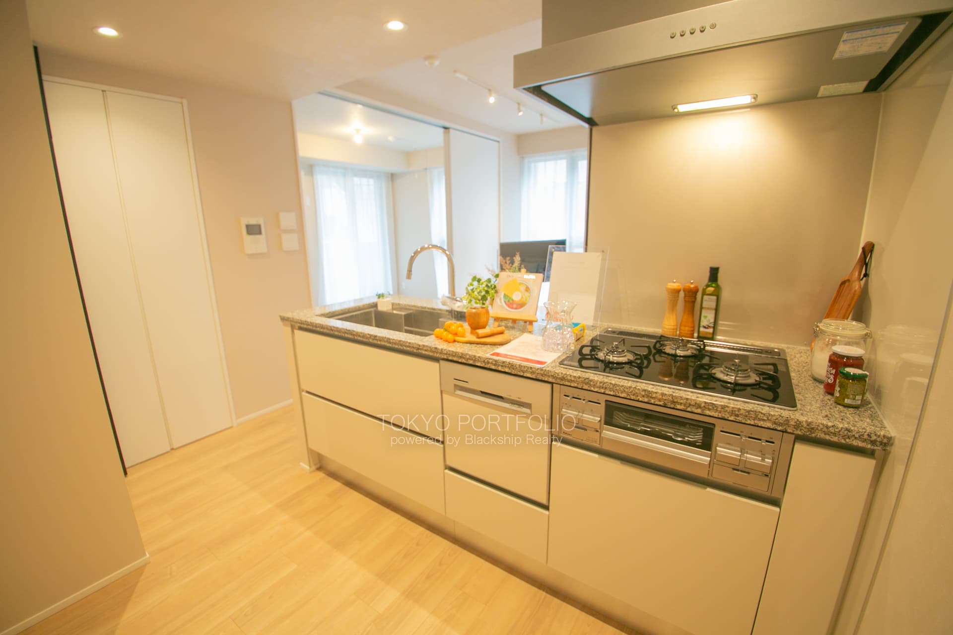 Open Residence Minamiaoyama Antique Street-07.jpg