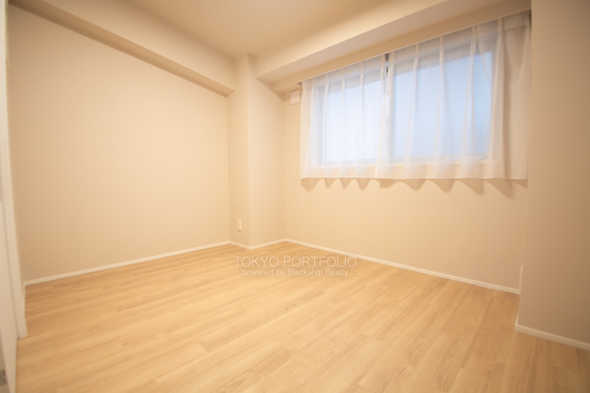 Open Residence Minamiaoyama Antique Street-01.jpg