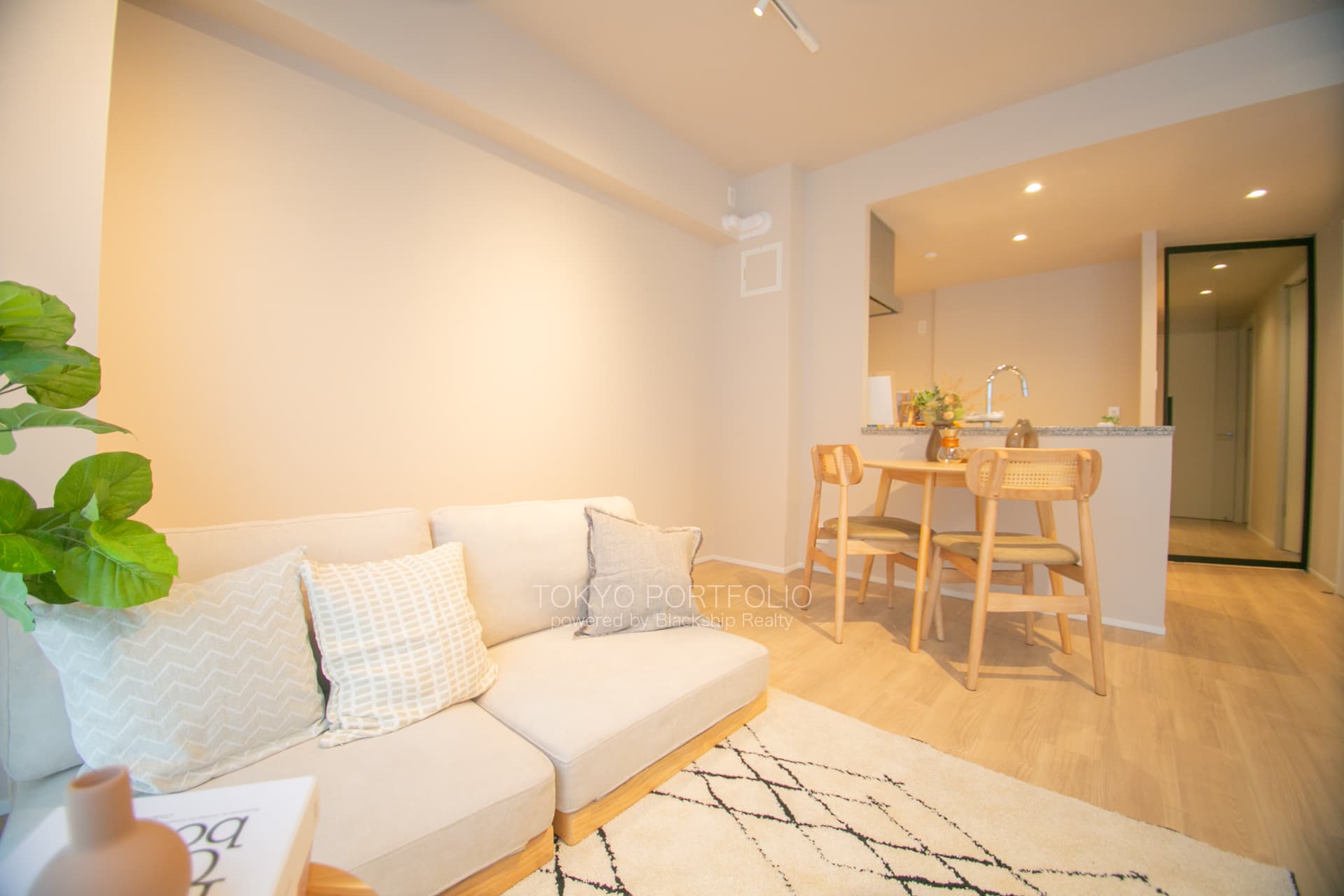 Open Residence Minamiaoyama Antique Street-14.jpg