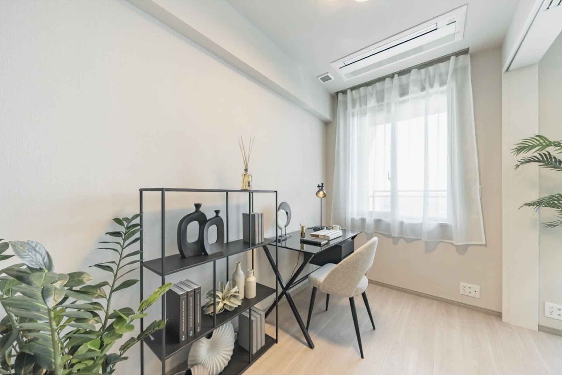 Park Court Azabu-Juban The Tower bedroom.jpg