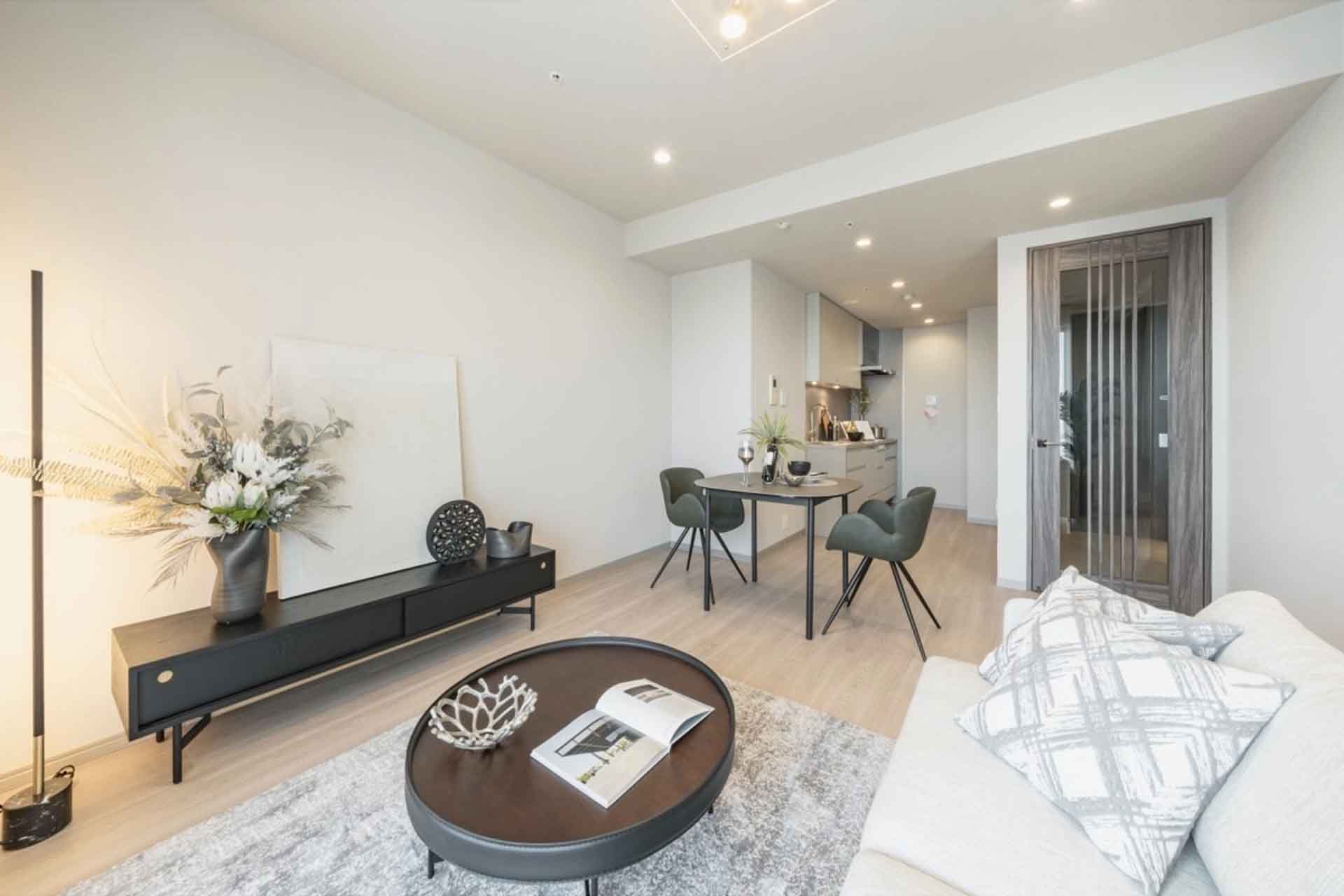 Park Court Azabu-Juban The Tower LDK2.jpg