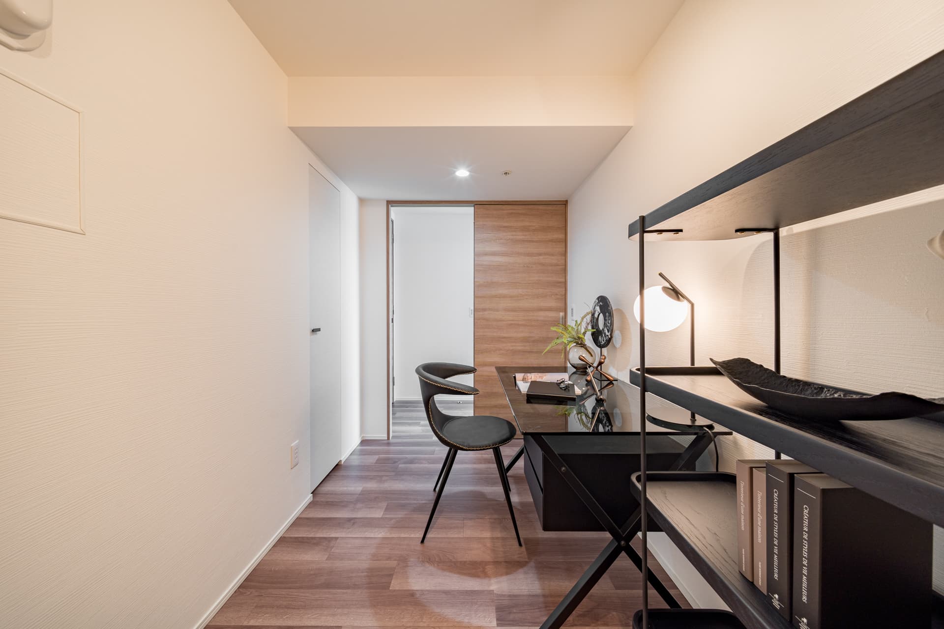 Shirokane The Sky bedroom2.jpg