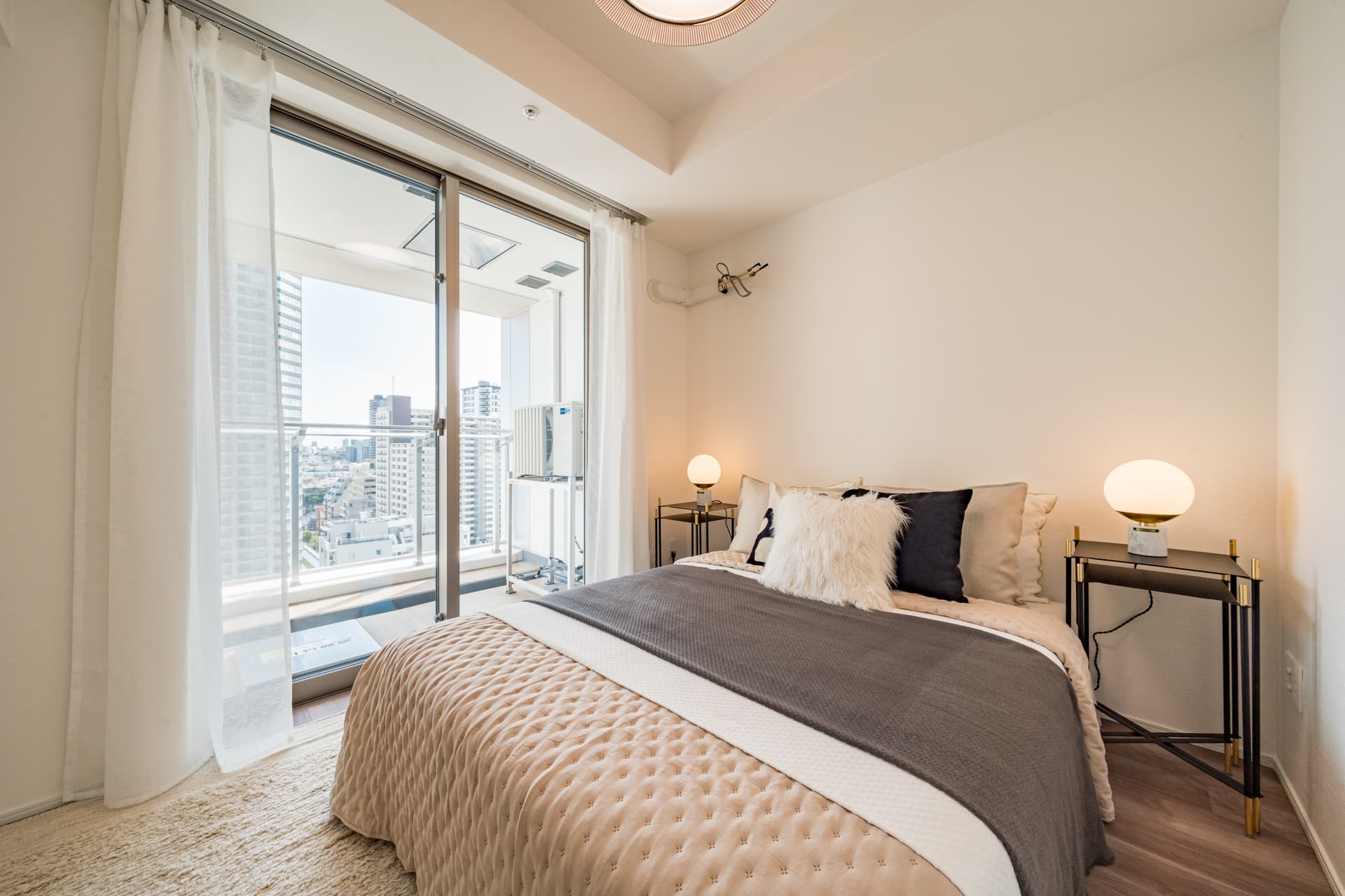 Shirokane The Sky bedroom3.jpg