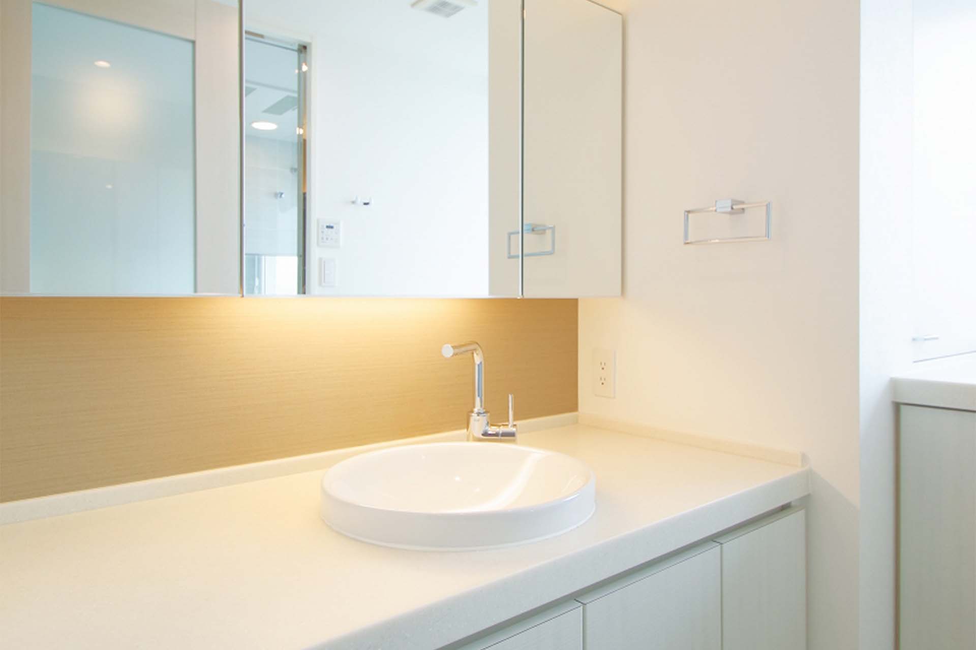 La Tour AOBADAI bathroom.jpg