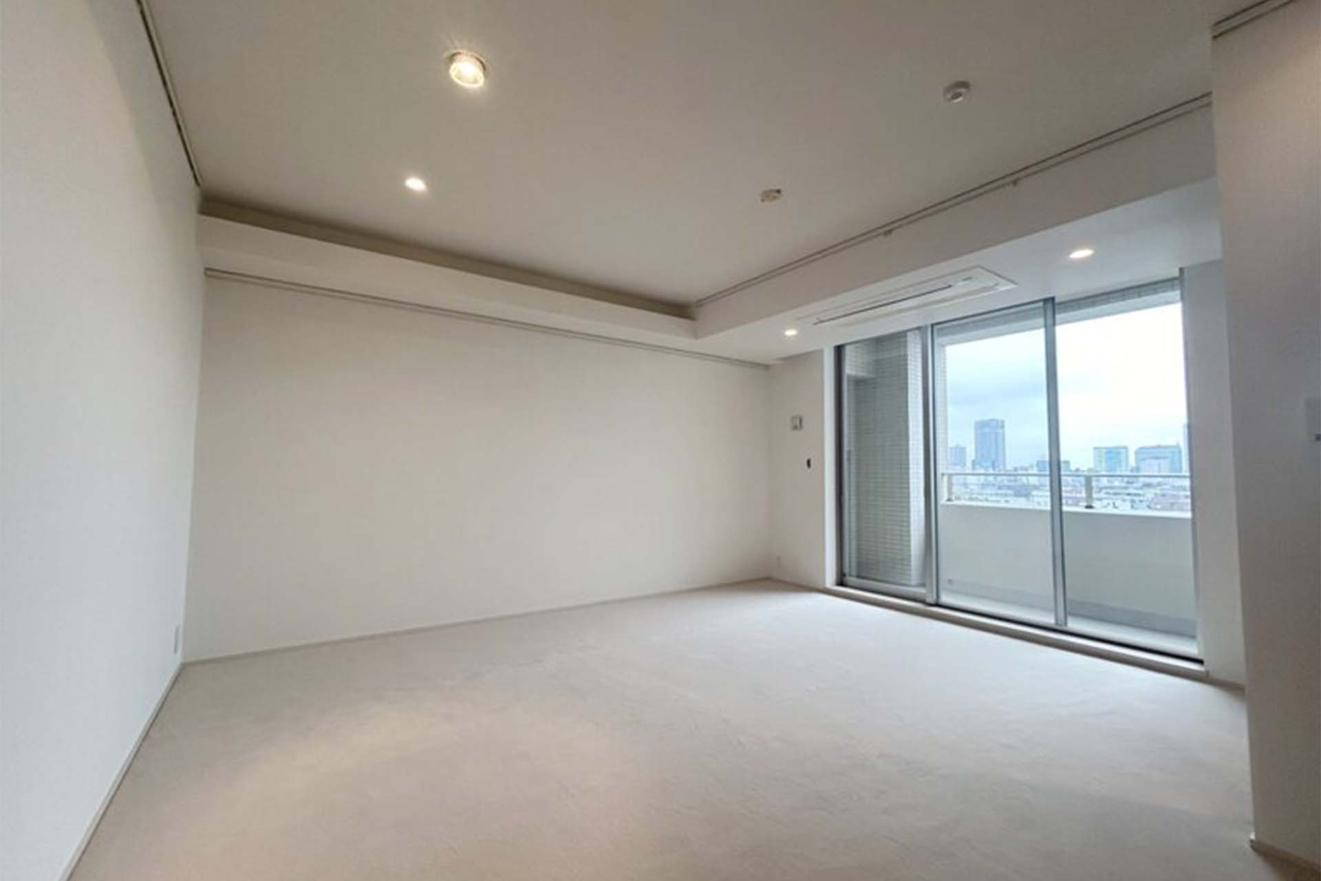 Park Court Minamiaoyama Hilltop Residence bedroom.jpg