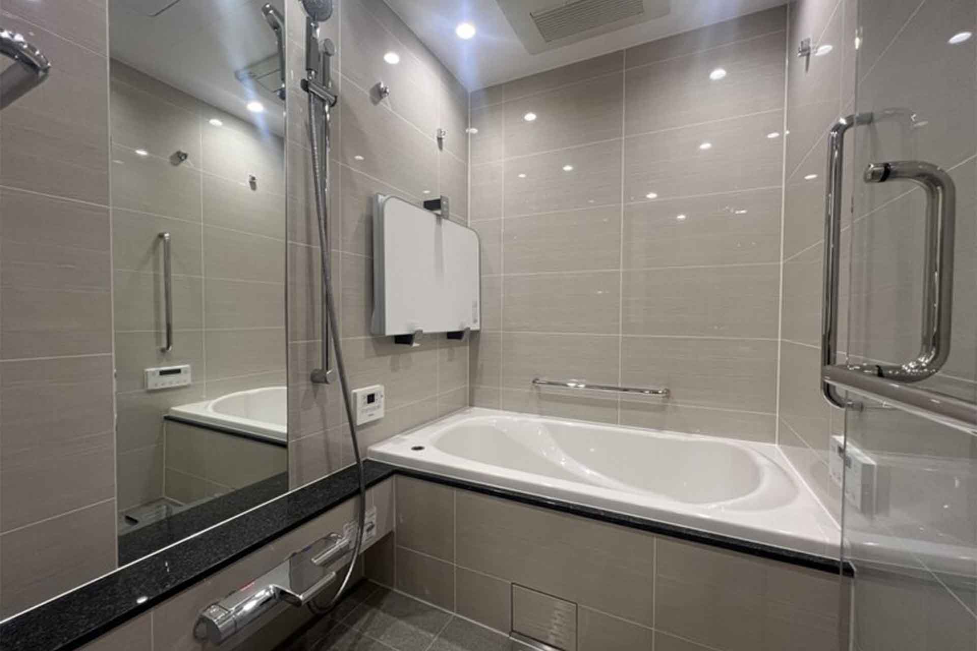 Proud Tower Shibuya bathroom.jpg