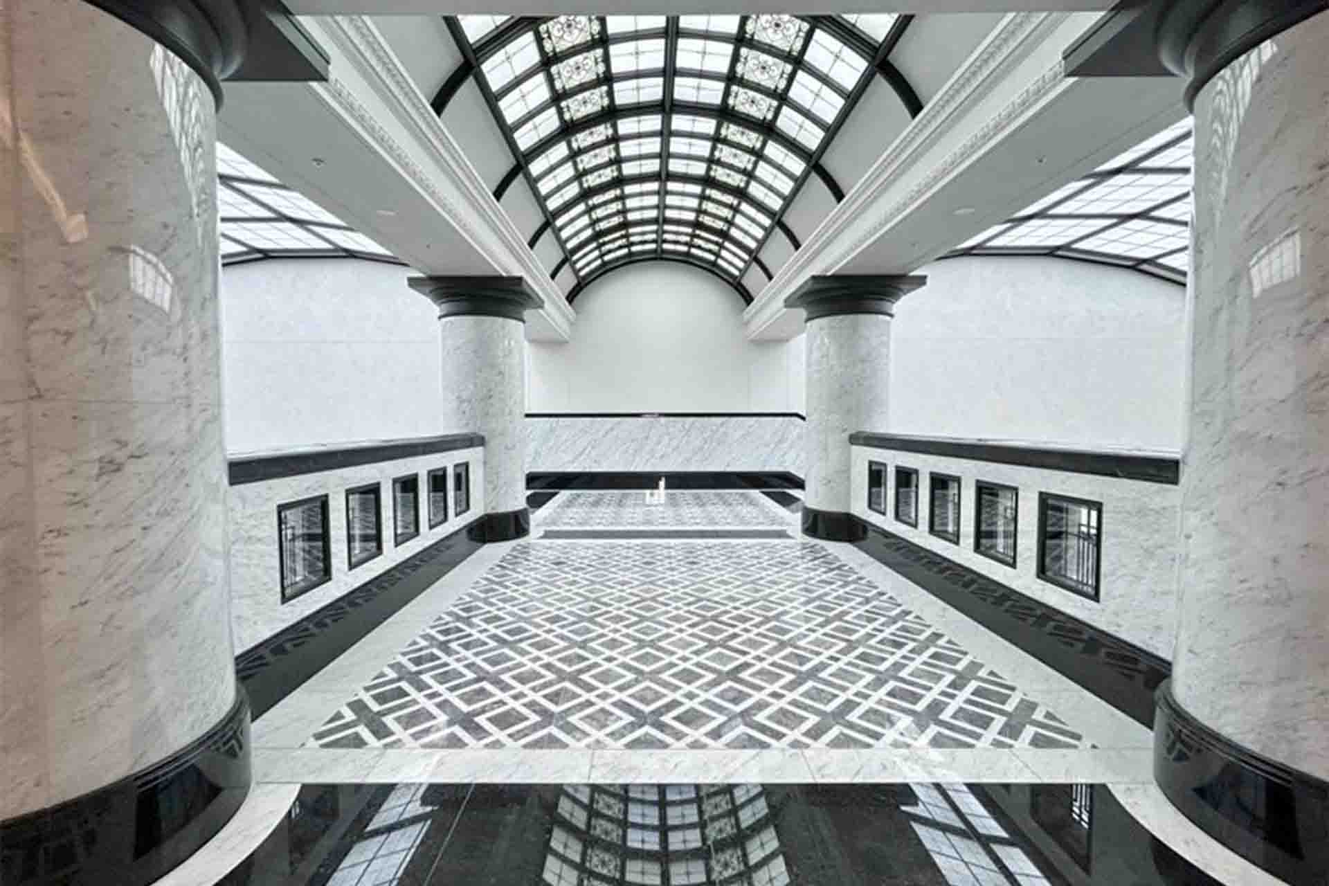 Mita Garden Hills Park Mansion hall.jpg