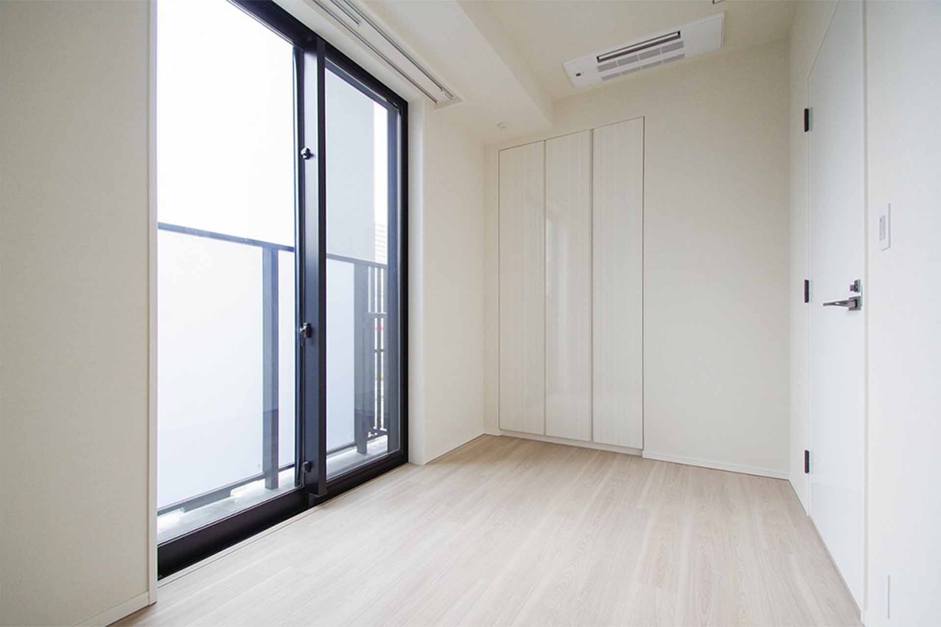 La Tour SHIBUYA JINNAN bedroom.jpg