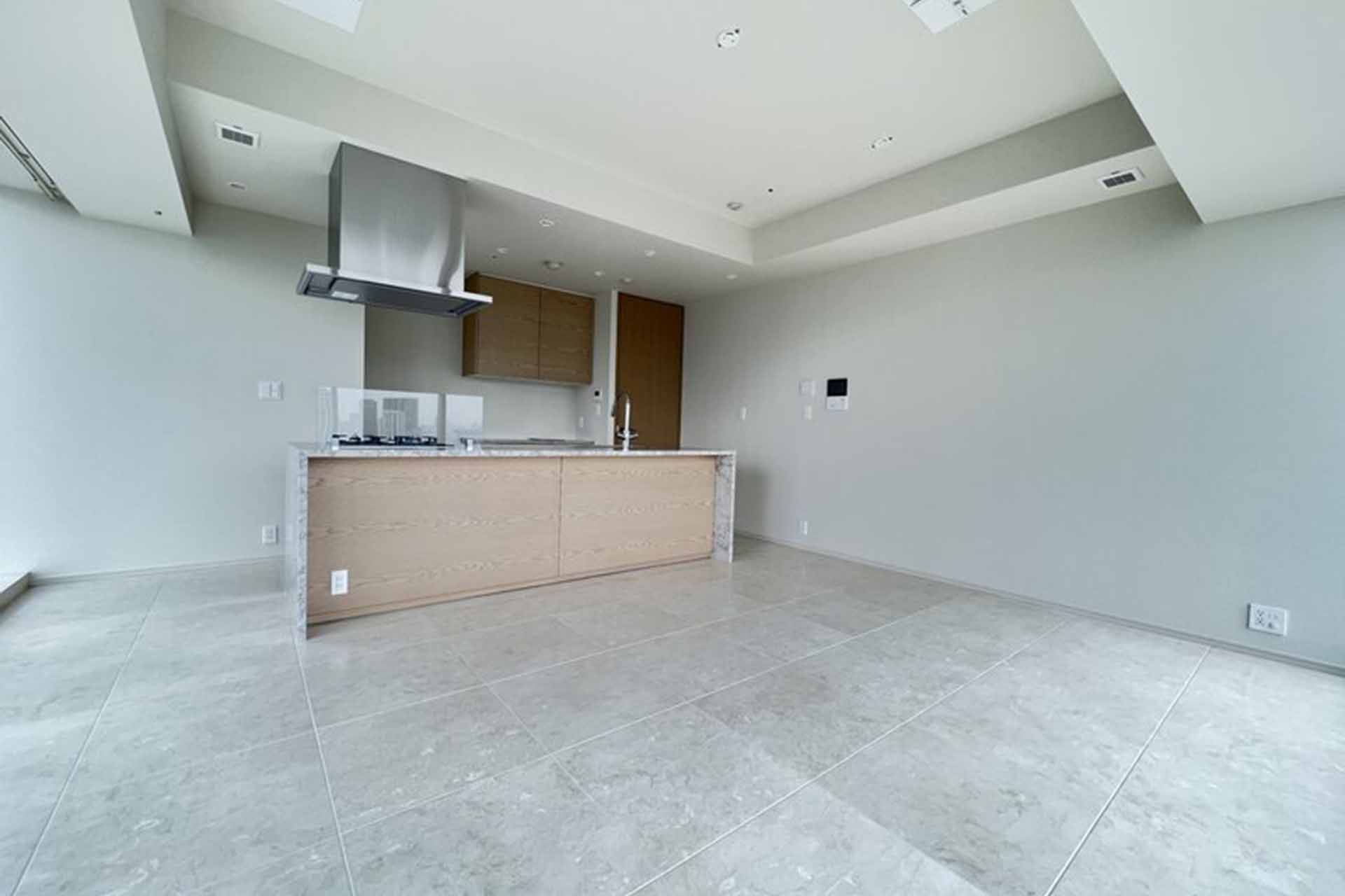 WORLD TOWER RESIDENCE1706 LDK.jpg