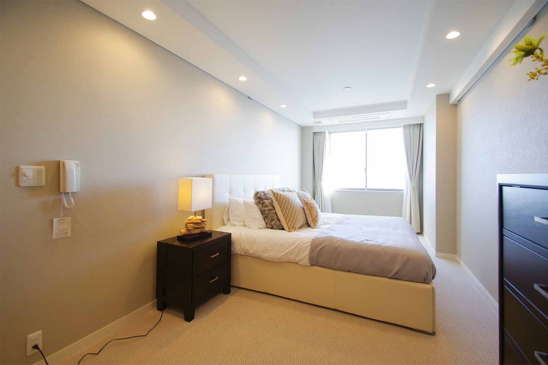 La Tour SHIODOME5502 bedroom.jpg