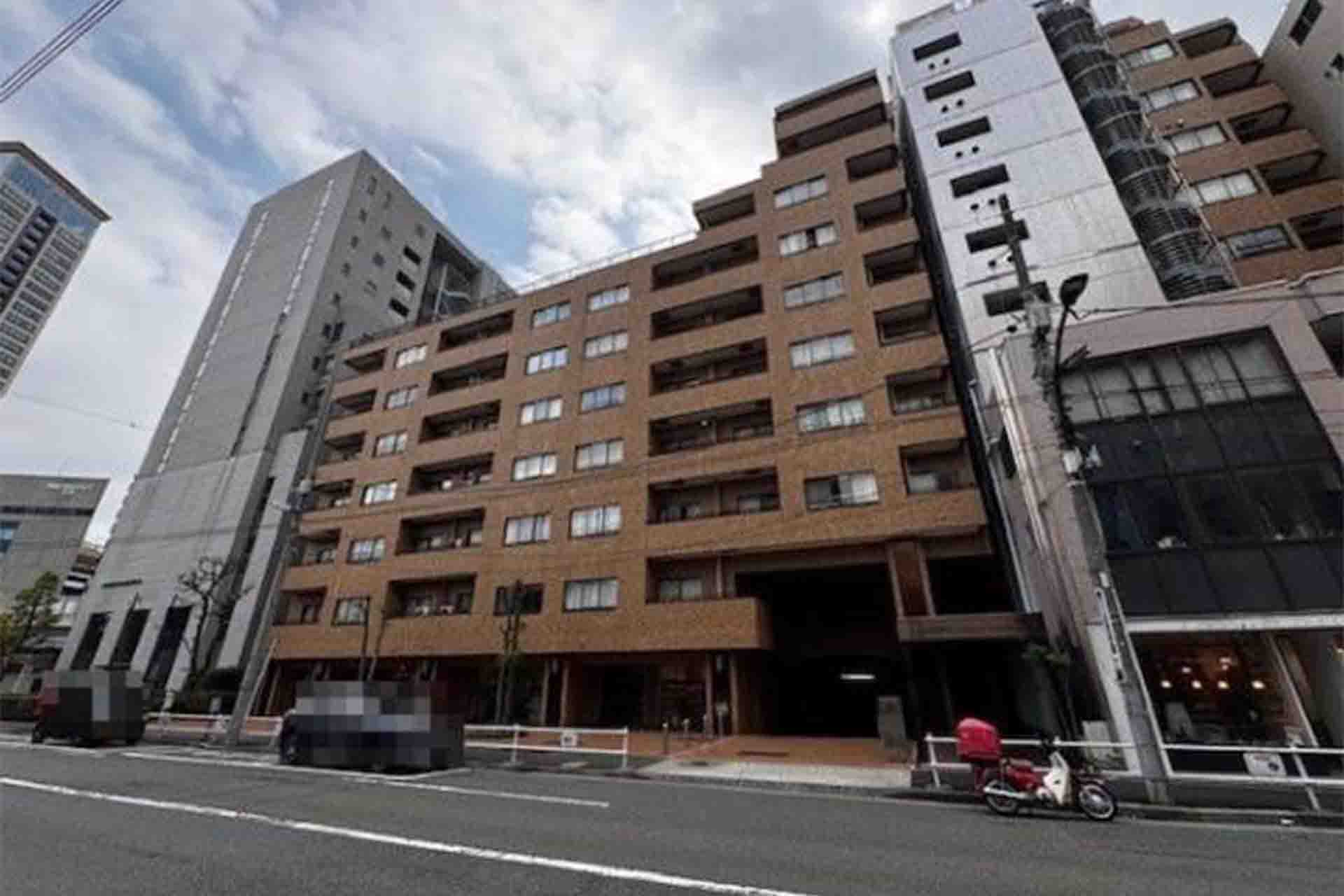 Domire Minami Aoyama13F 01.jpg