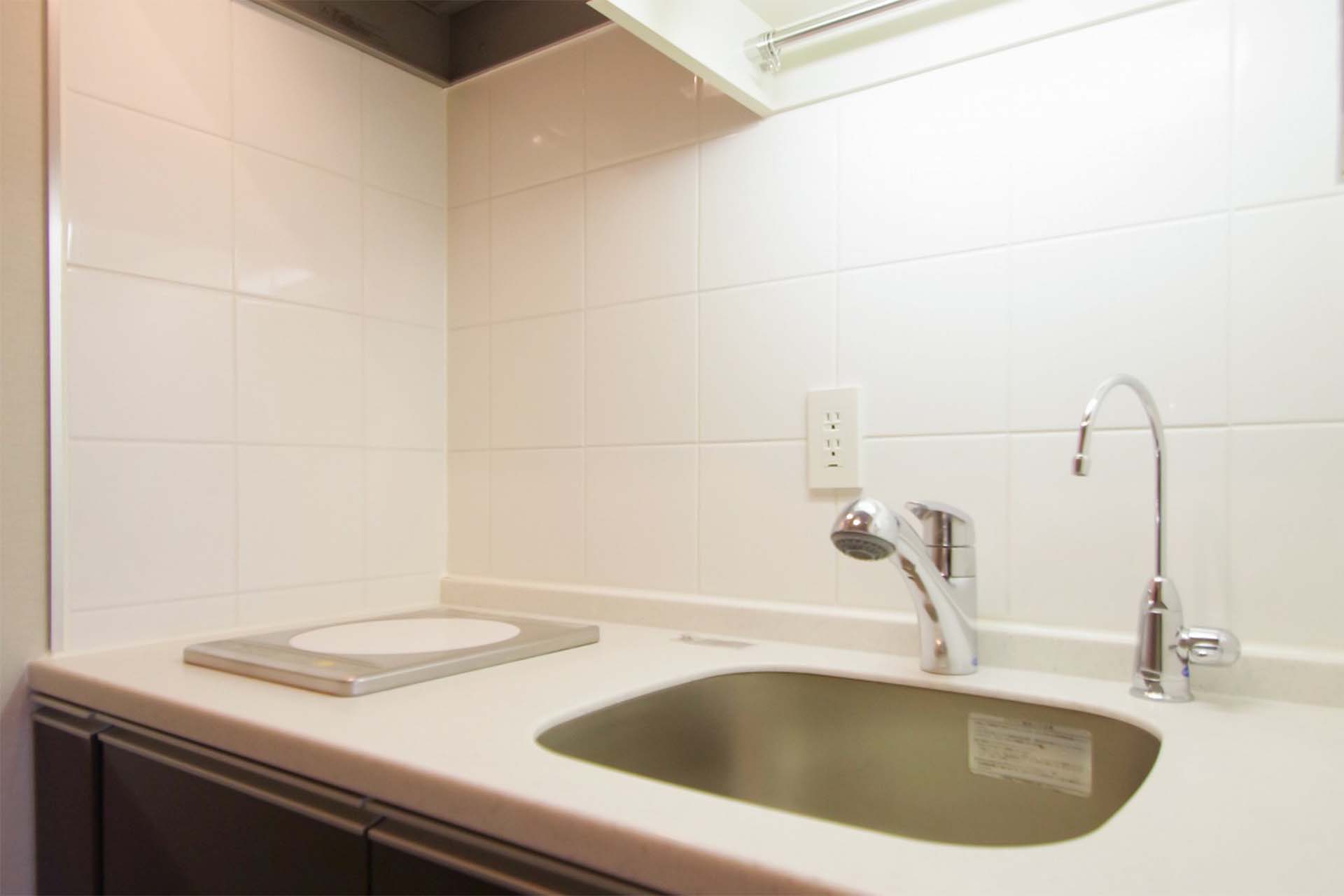 CENTRAL PARK TOWER La Tour SHINJUKU SOHO 414 kitchen.jpg
