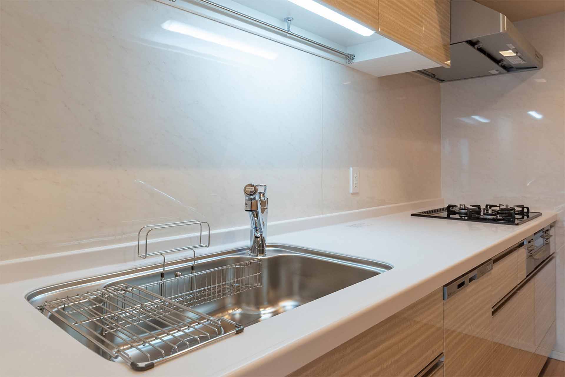 MITAHIJIRIZAKA GARDEN RESIDENCE815 kitchen.jpg