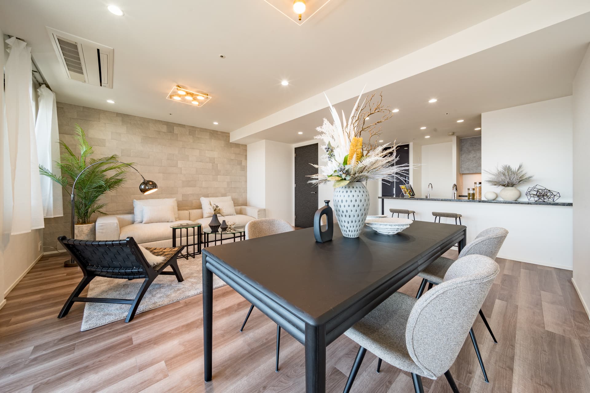 Park Court Azabujuban The Tower  LDK3.jpg