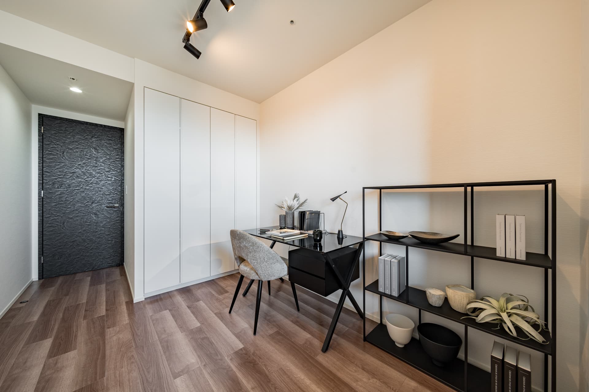 Park Court Azabujuban The Tower  bedroom.jpg