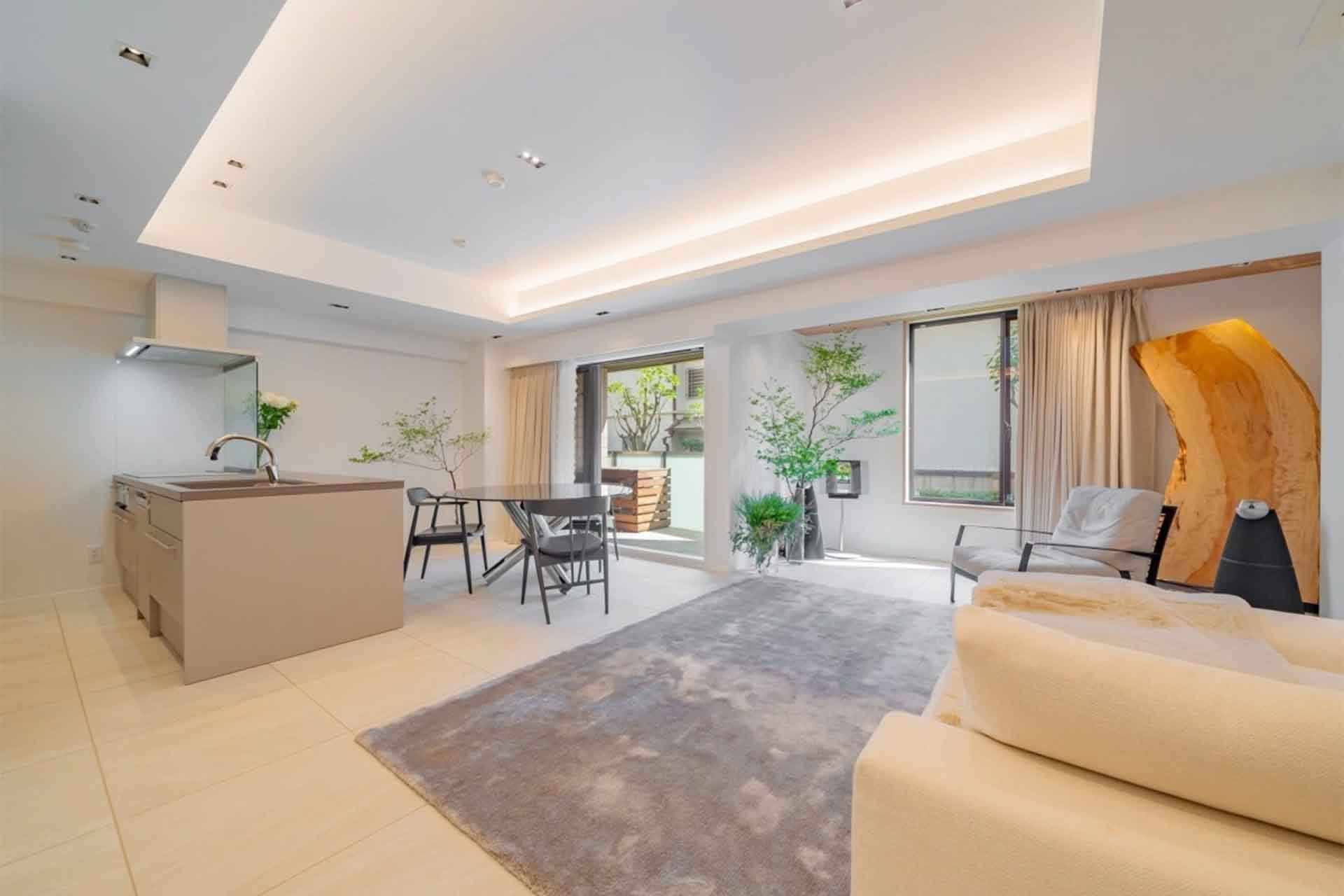 The Upper Residence Minami Aoyama  LDK.jpg