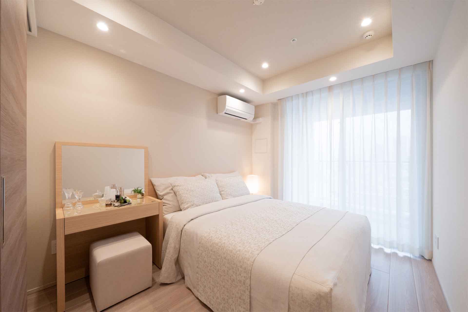 Shirokane The Sky Building E bedroom.jpg