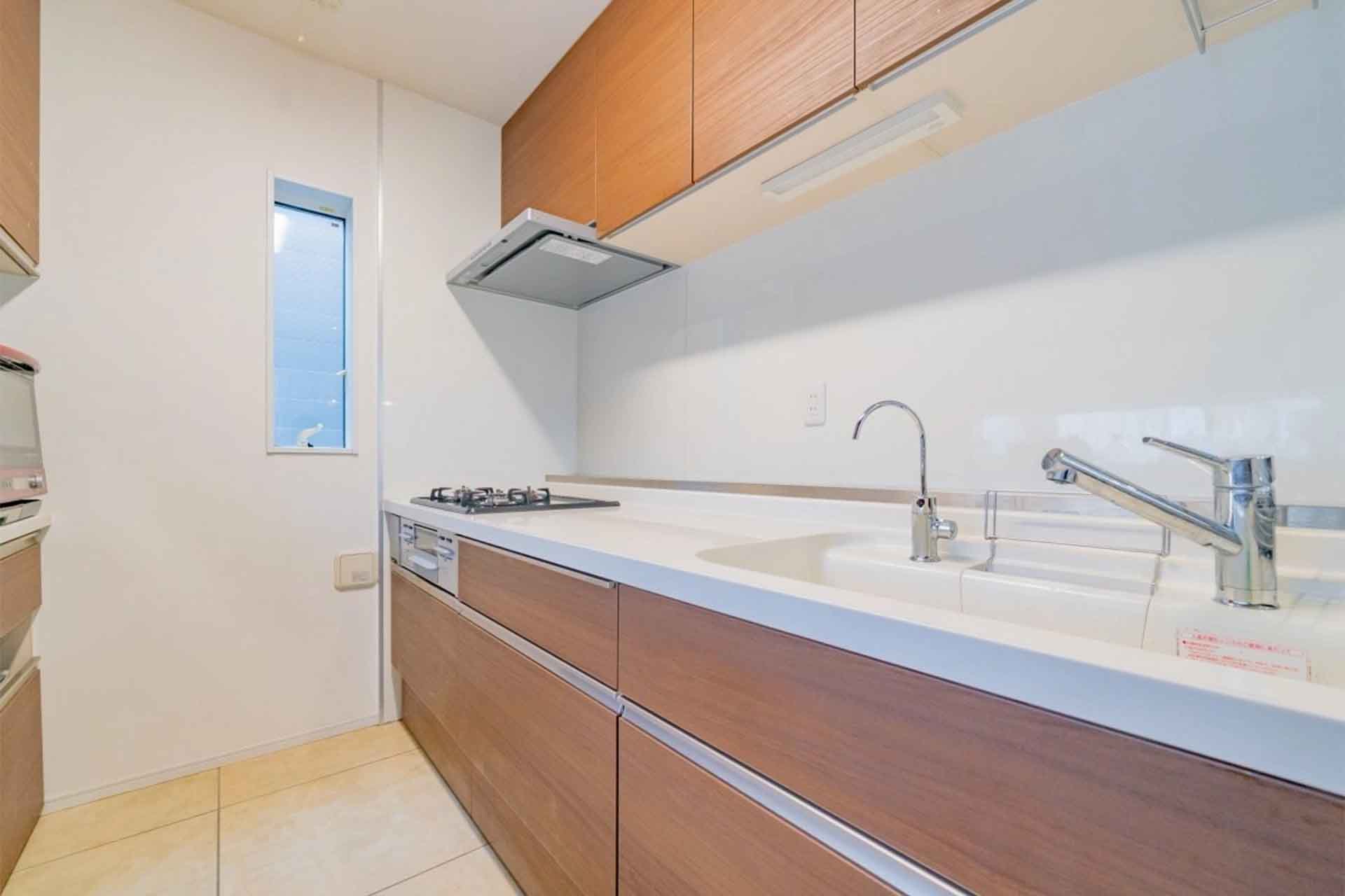 Minato-ku Takanawa 1-chome house kkitchen.jpg