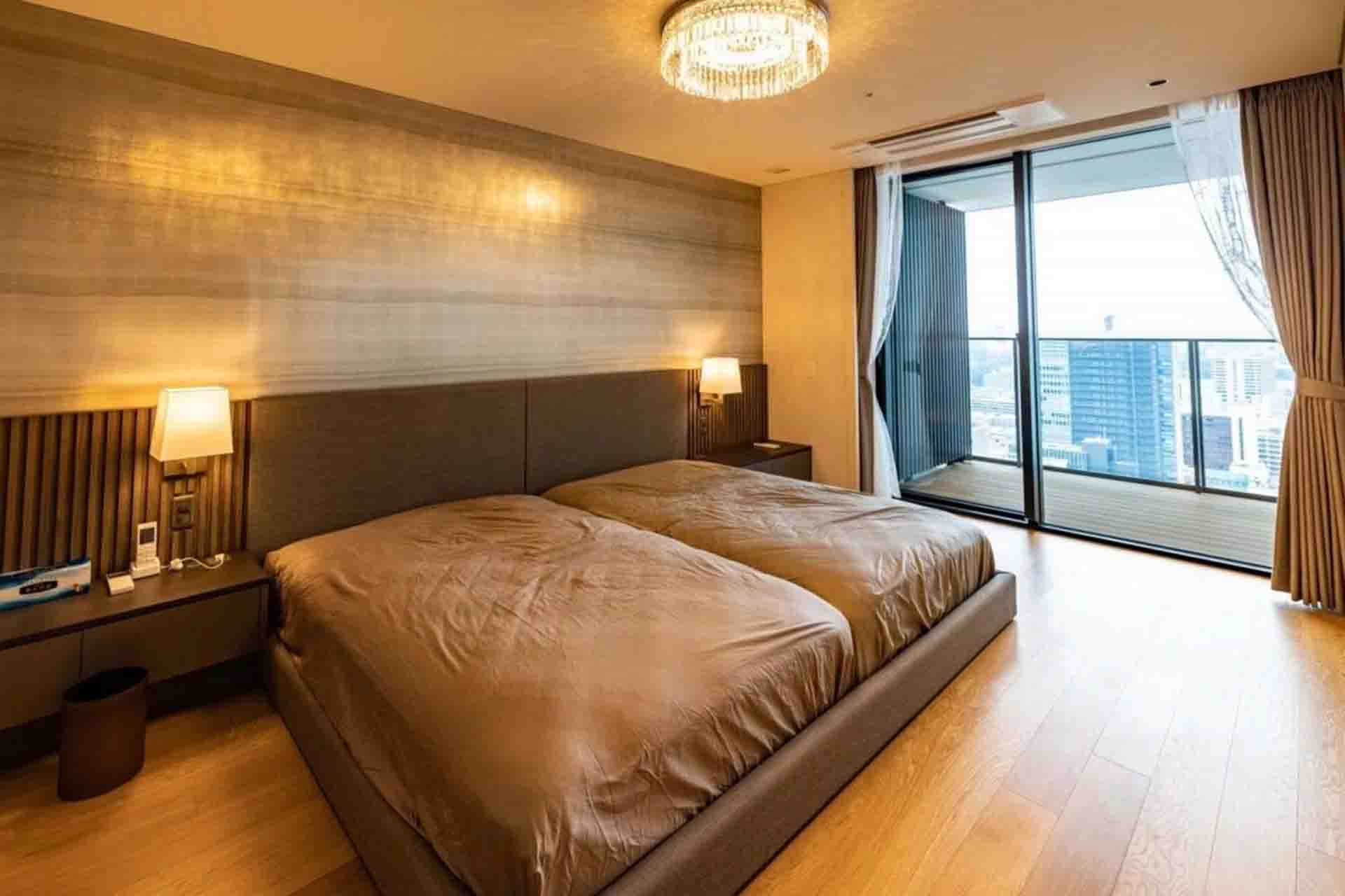 Toranomon Hills Residential Tower  bedroom.jpg