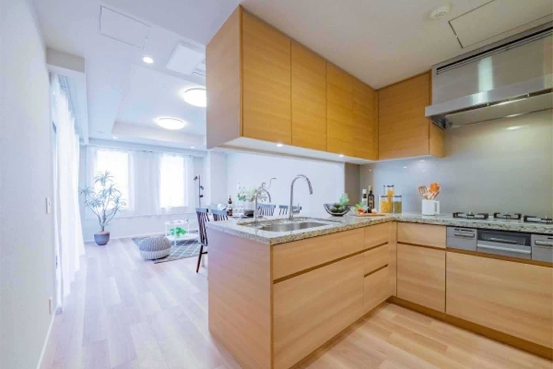 Proud Uehara kitchen2.jpg