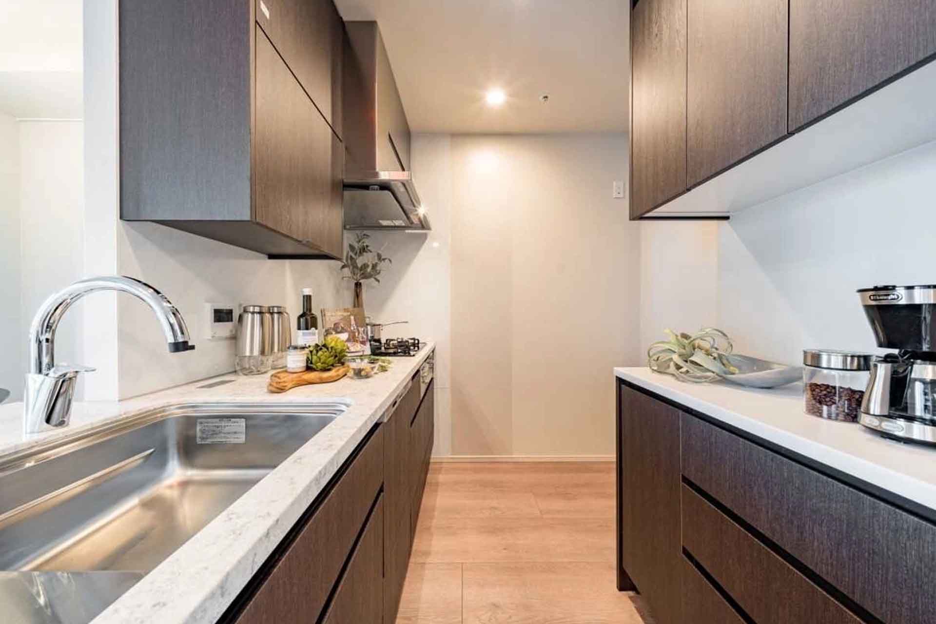 Proud Tower Shibaura  kitchen.jpg
