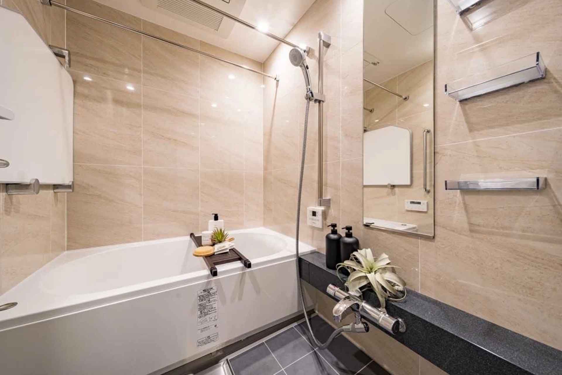 Proud Tower Shibaura  bathroom2.jpg