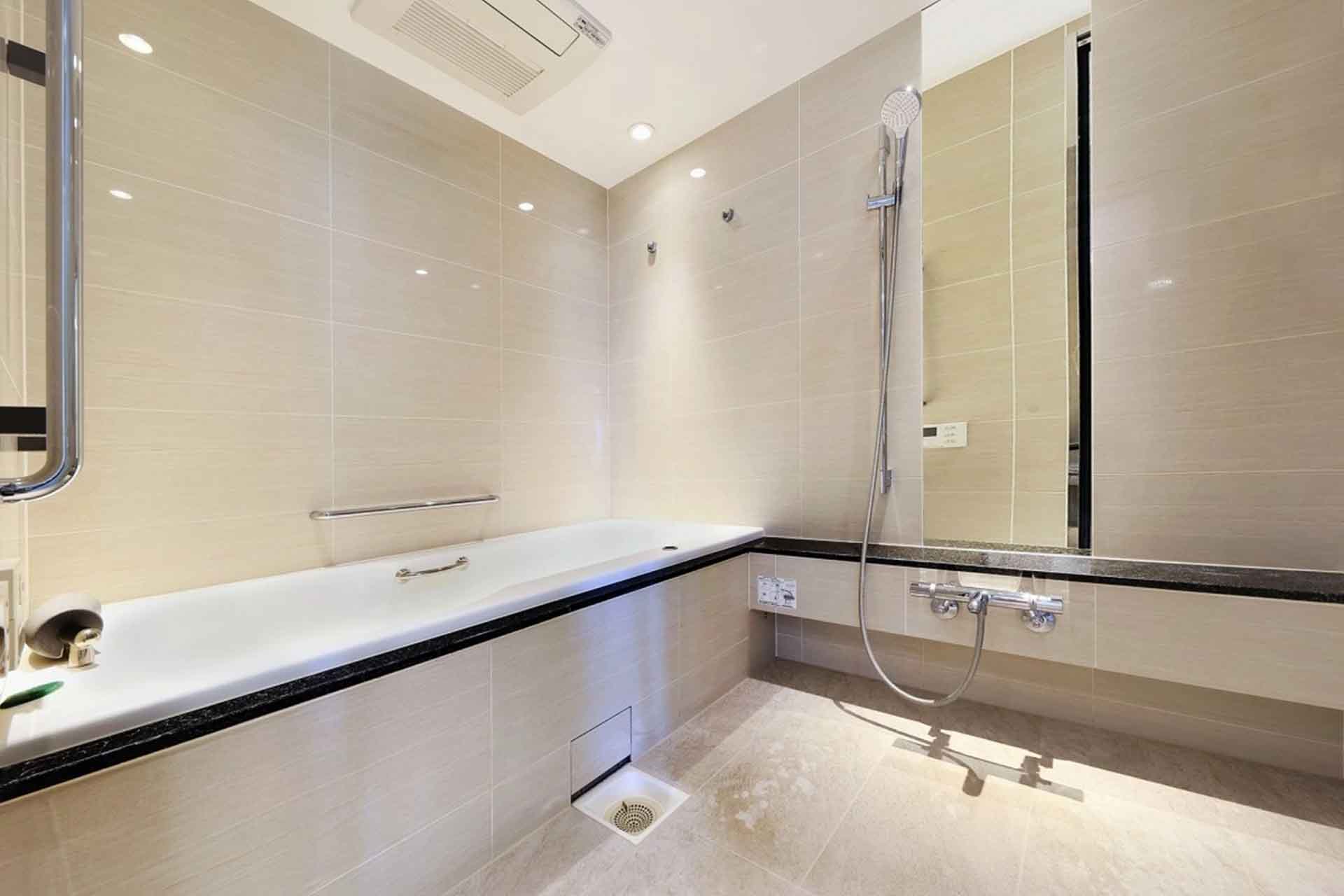 Proud Daikanyama Front  bathroom3.jpg