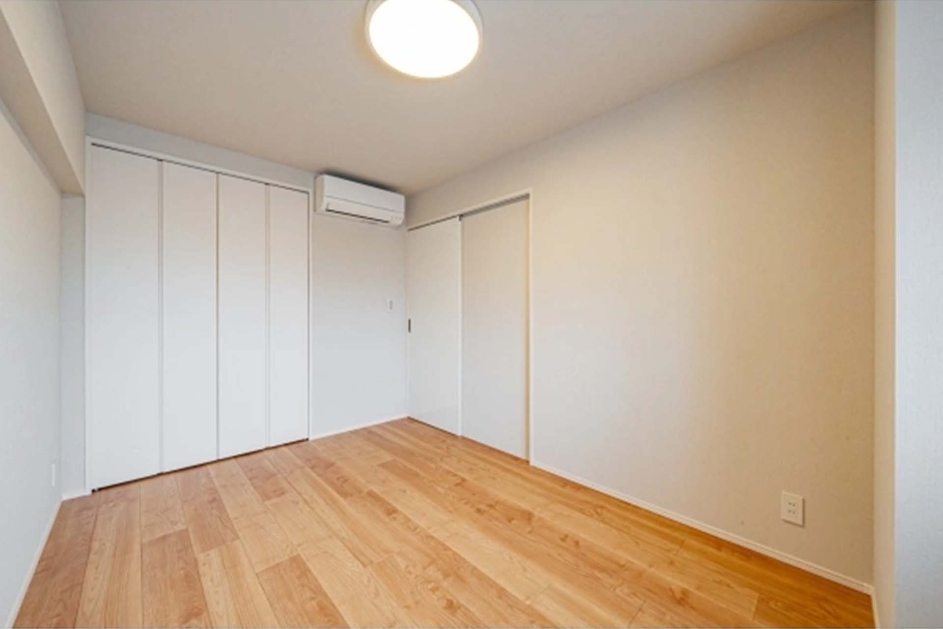 Hiroo Mansion bedroom.jpg