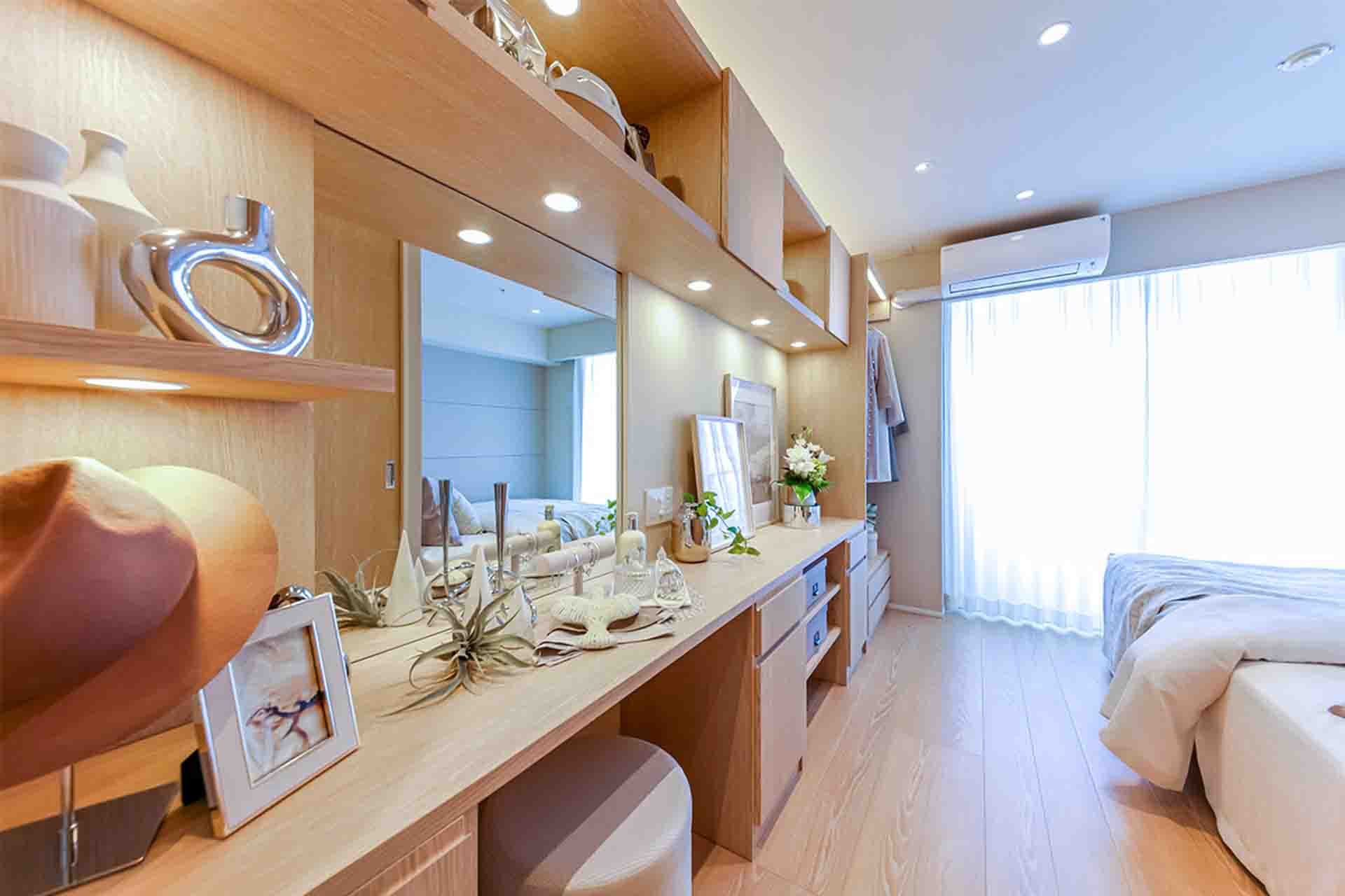 First Real Tower Shinjuku bedrooom2.jpg