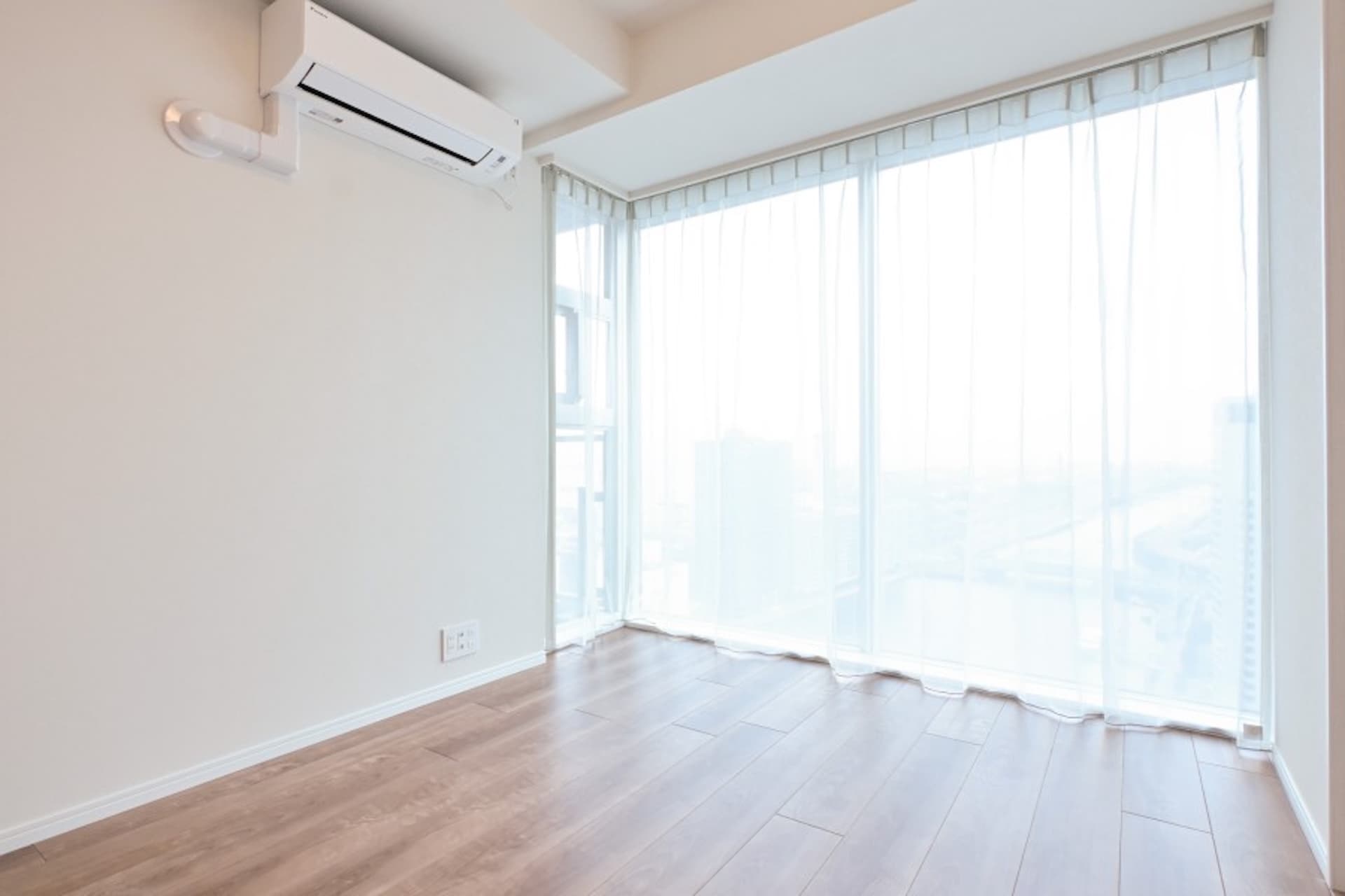 World City Towers Aqua Tower bedroom2.jpeg