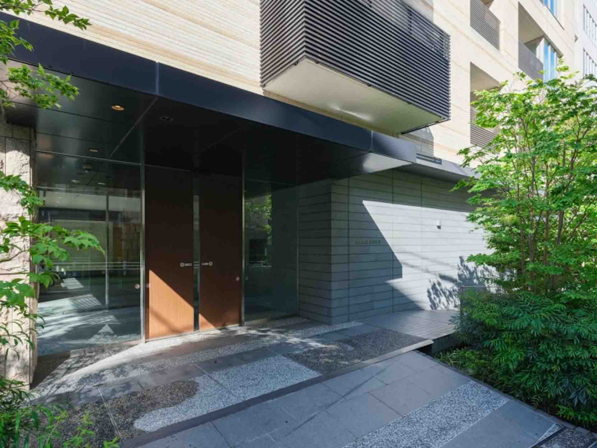 Sunwood Akasaka Hikawa ent2.jpg