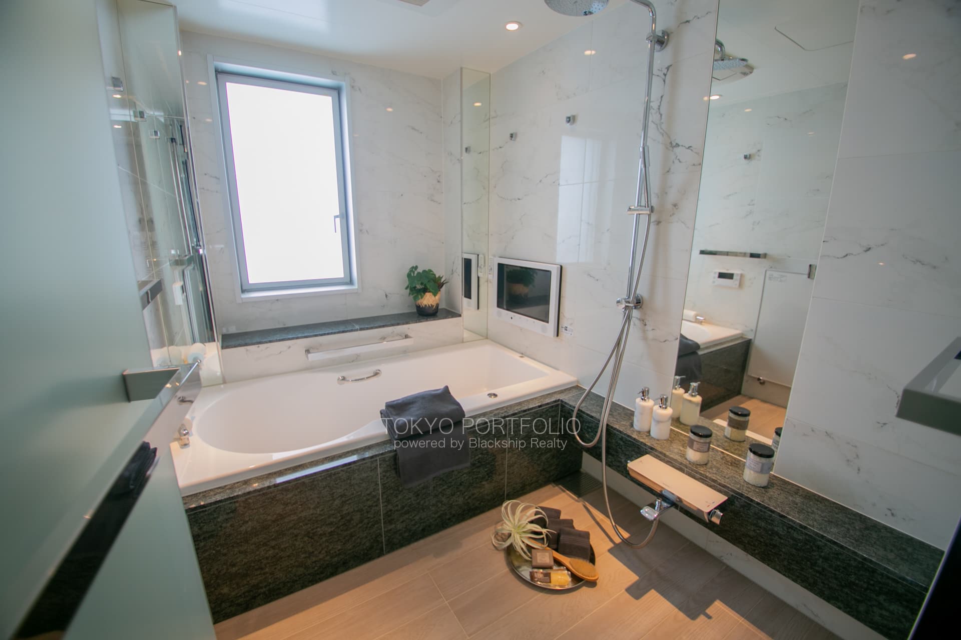 Premist Rokubancho-07.jpg