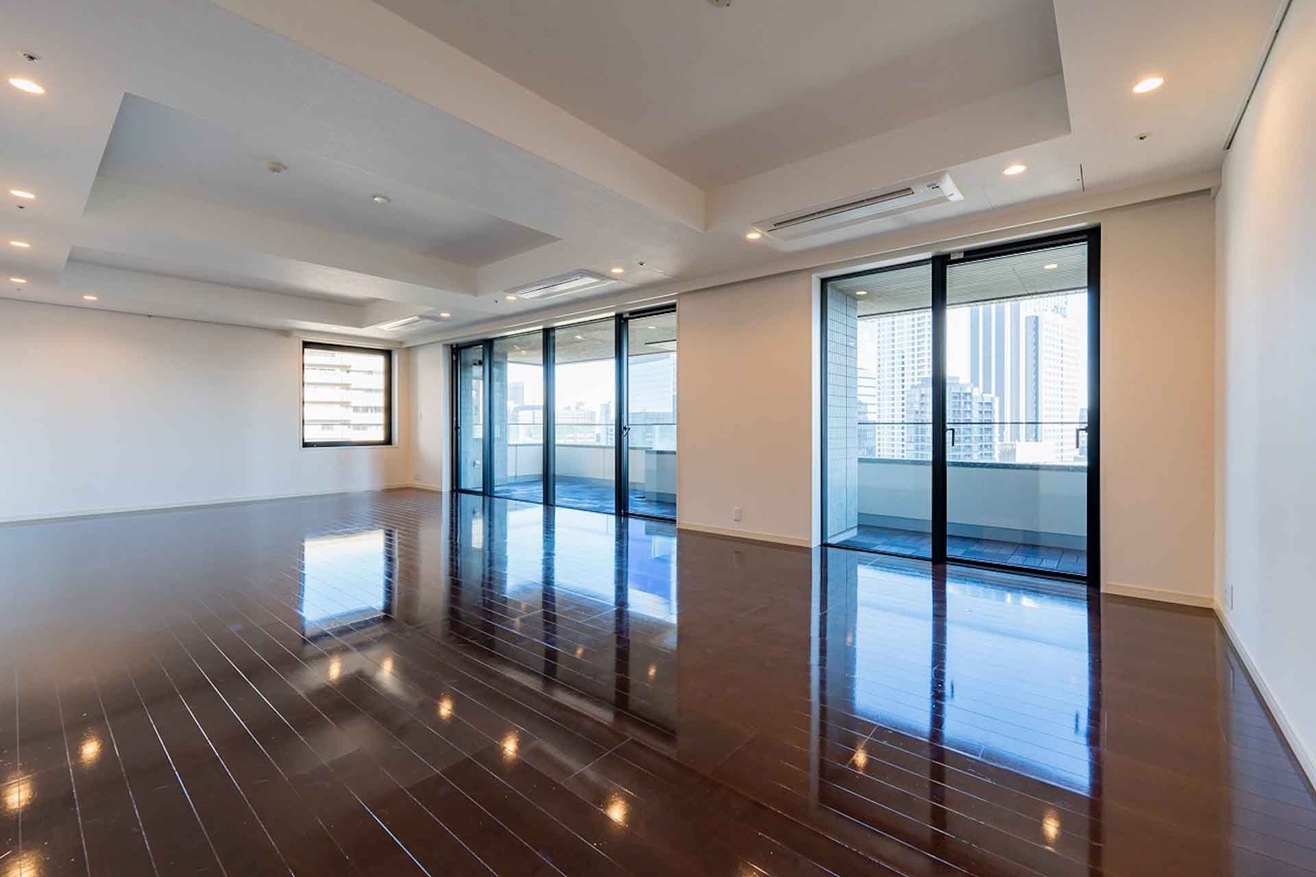 Izumi Garden Residence LDK.jpg